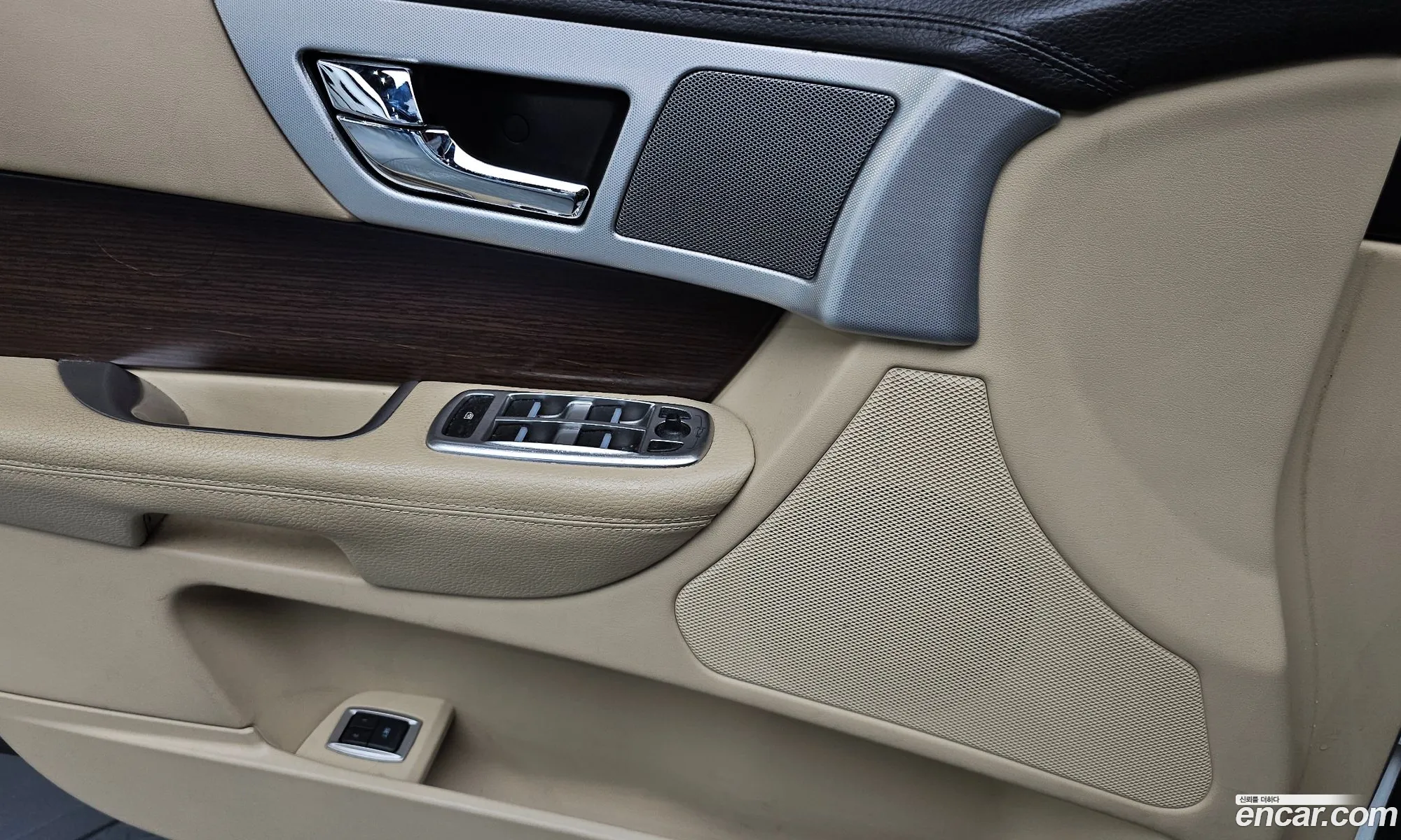 Jaguar XF 2013 SAJAA0548DNS84002 — 12