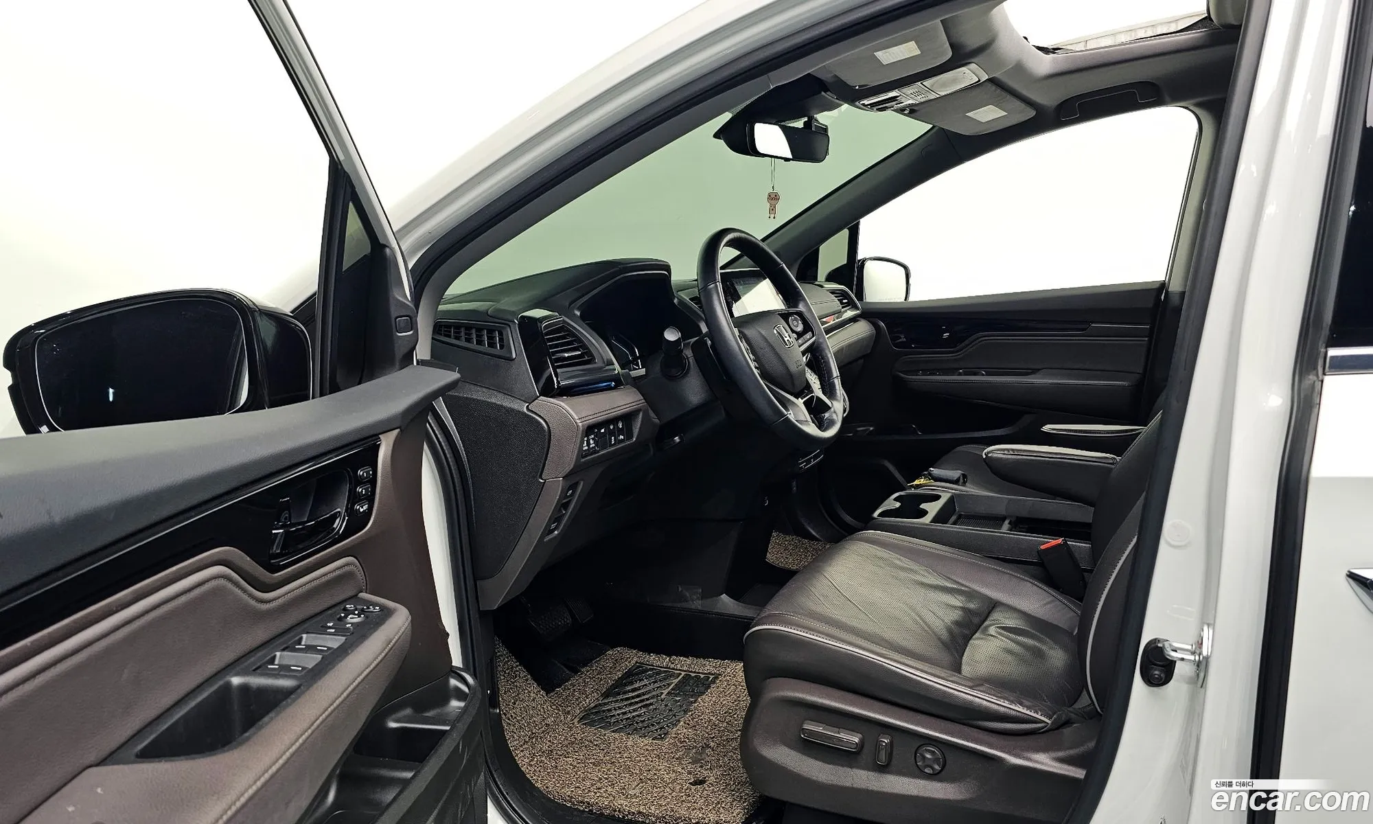 Honda Odyssey 2022 5KBRL6890NB600551 — 19