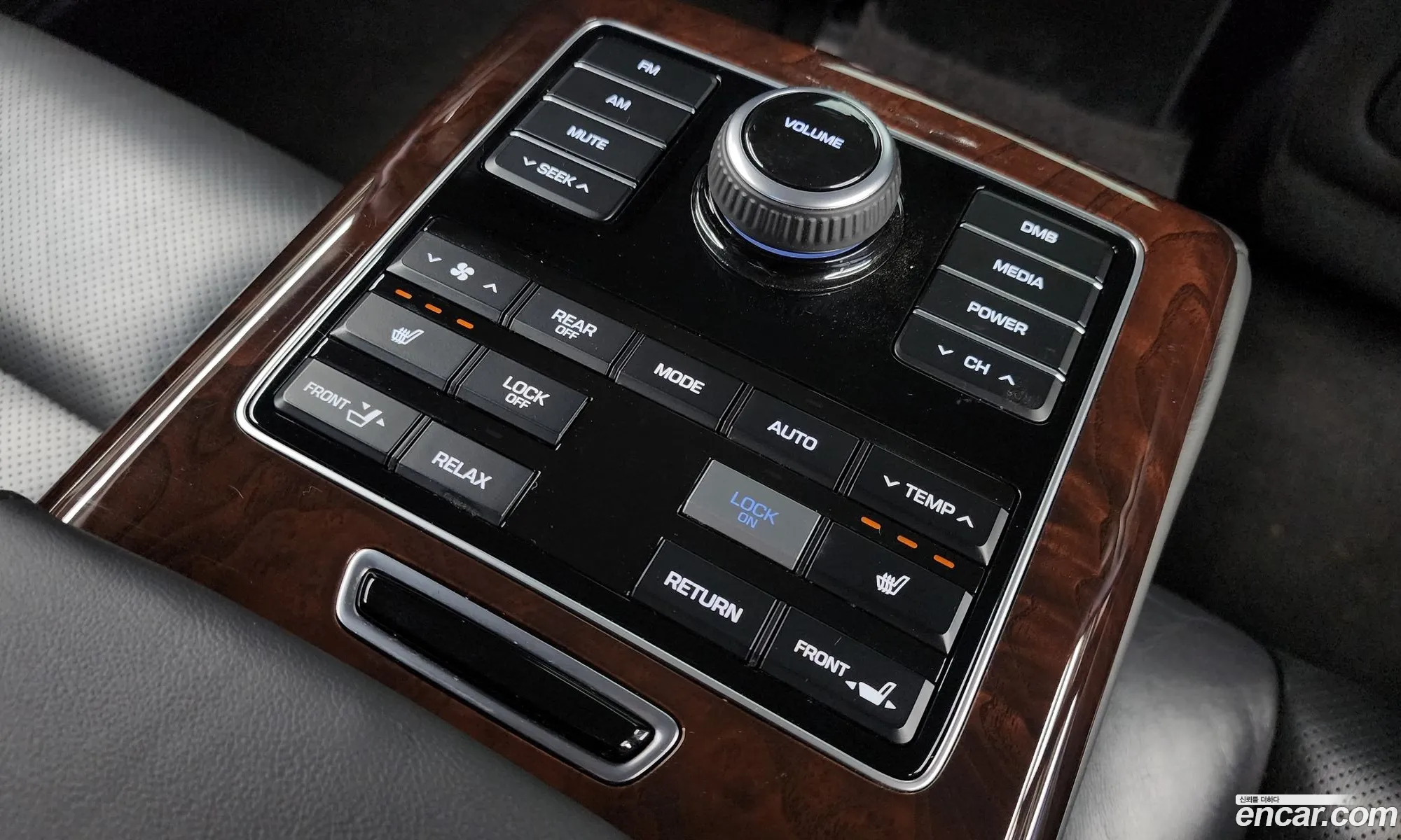 Hyundai Equus 2014 — 14