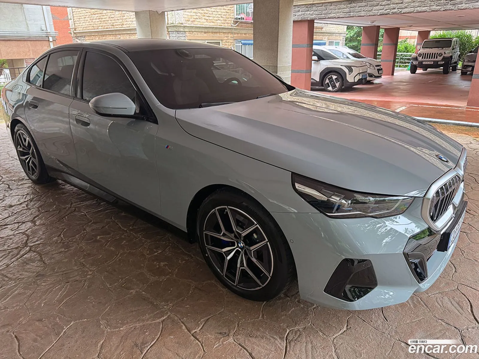 BMW 5 Series 2025 — 18