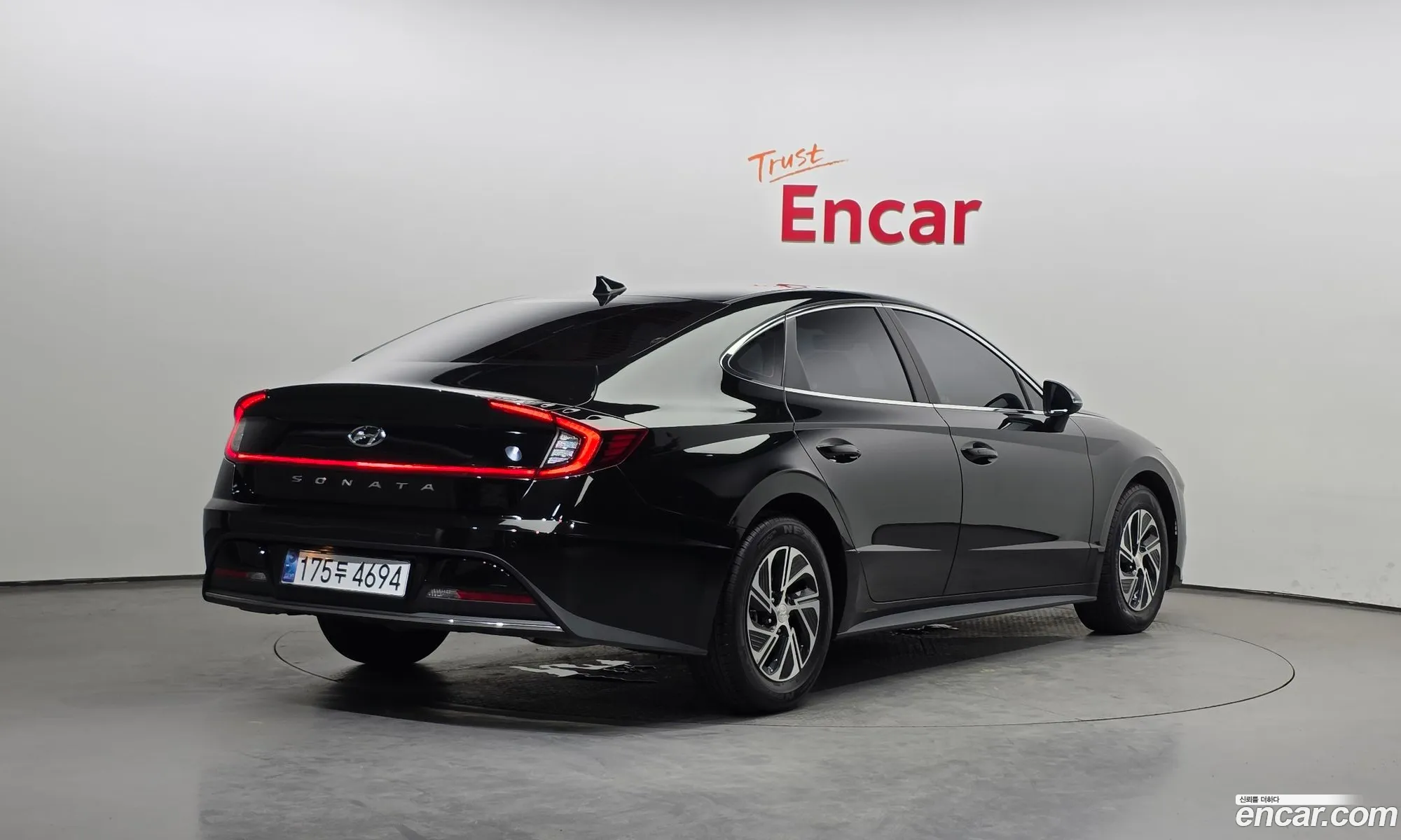 Hyundai Sonata Hybrid 2021 — 12
