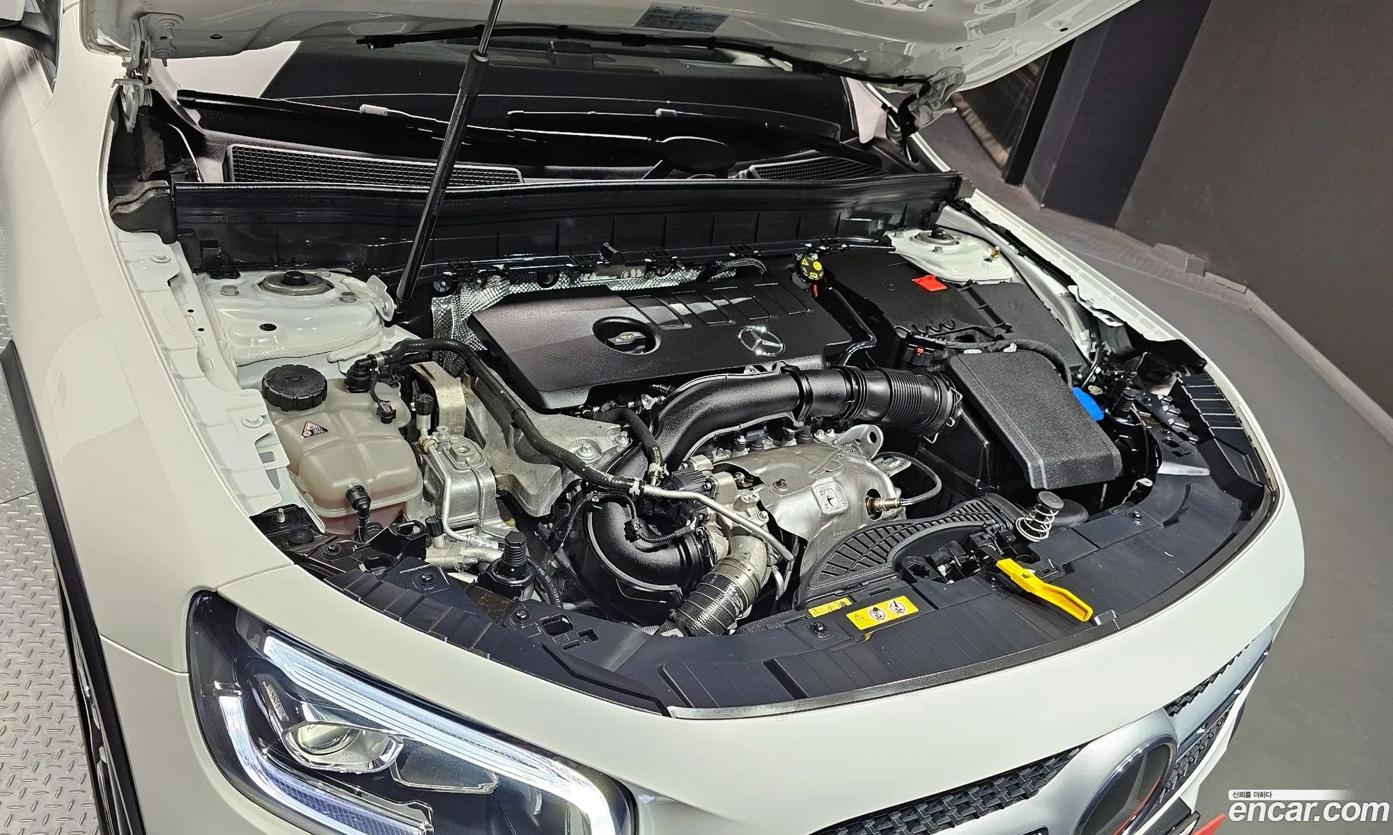 Mercedes-Benz GLB-Class X247 2023 — 17