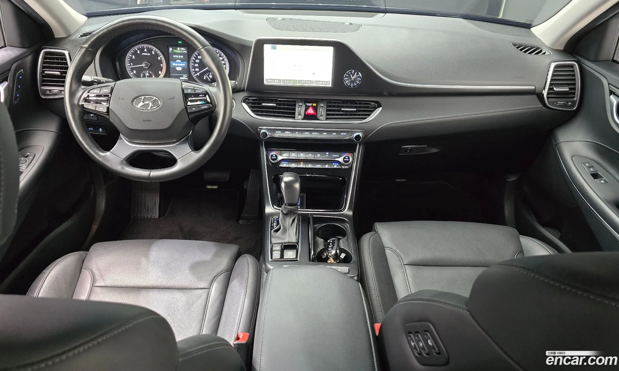 Hyundai Grandeur IG 2019 — 18