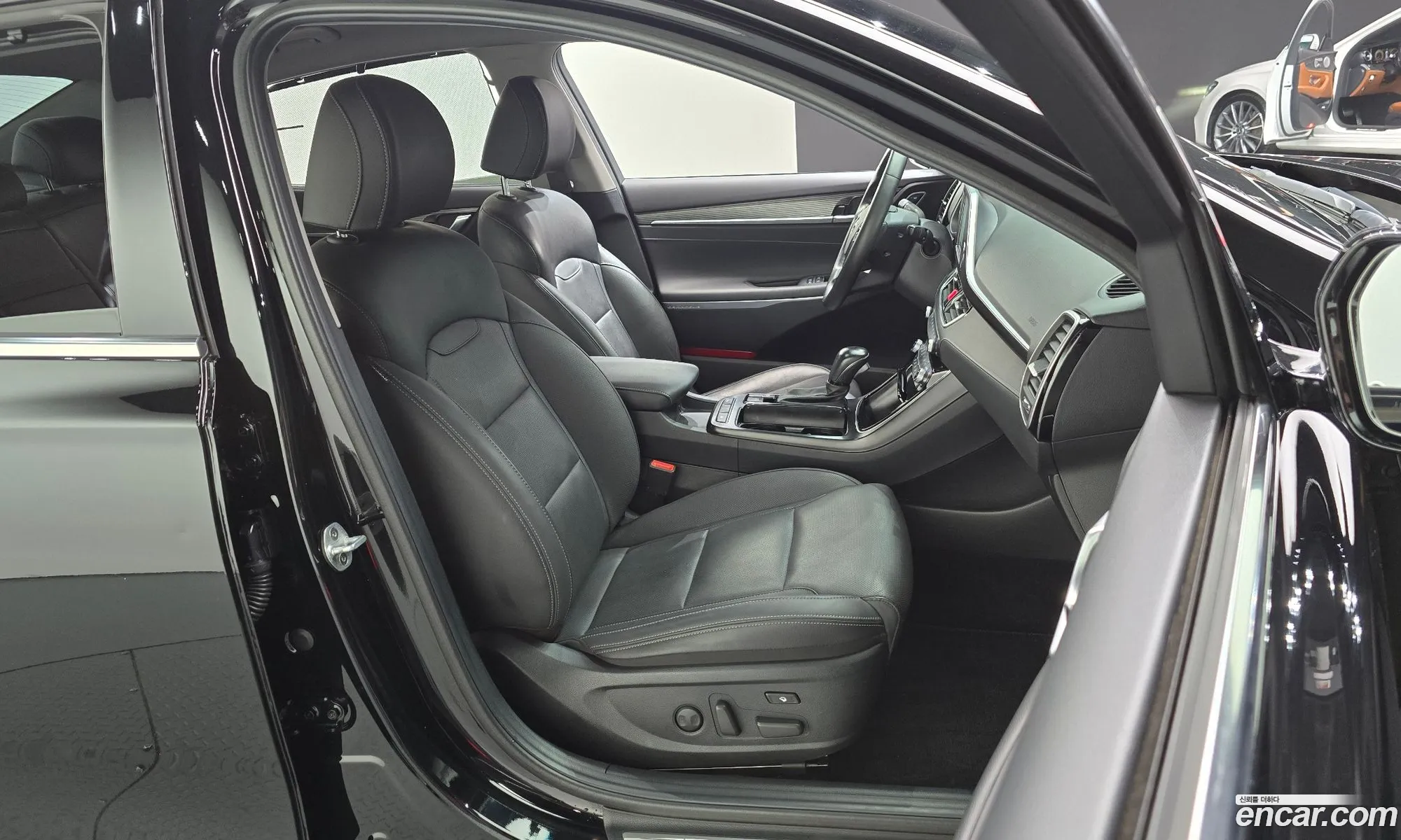 Hyundai Grandeur IG 2019 — 11