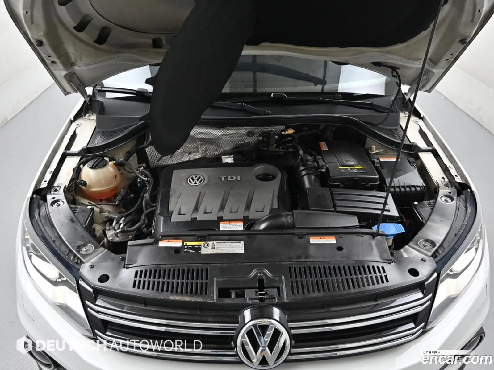 Volkswagen Tiguan 2015 — 12