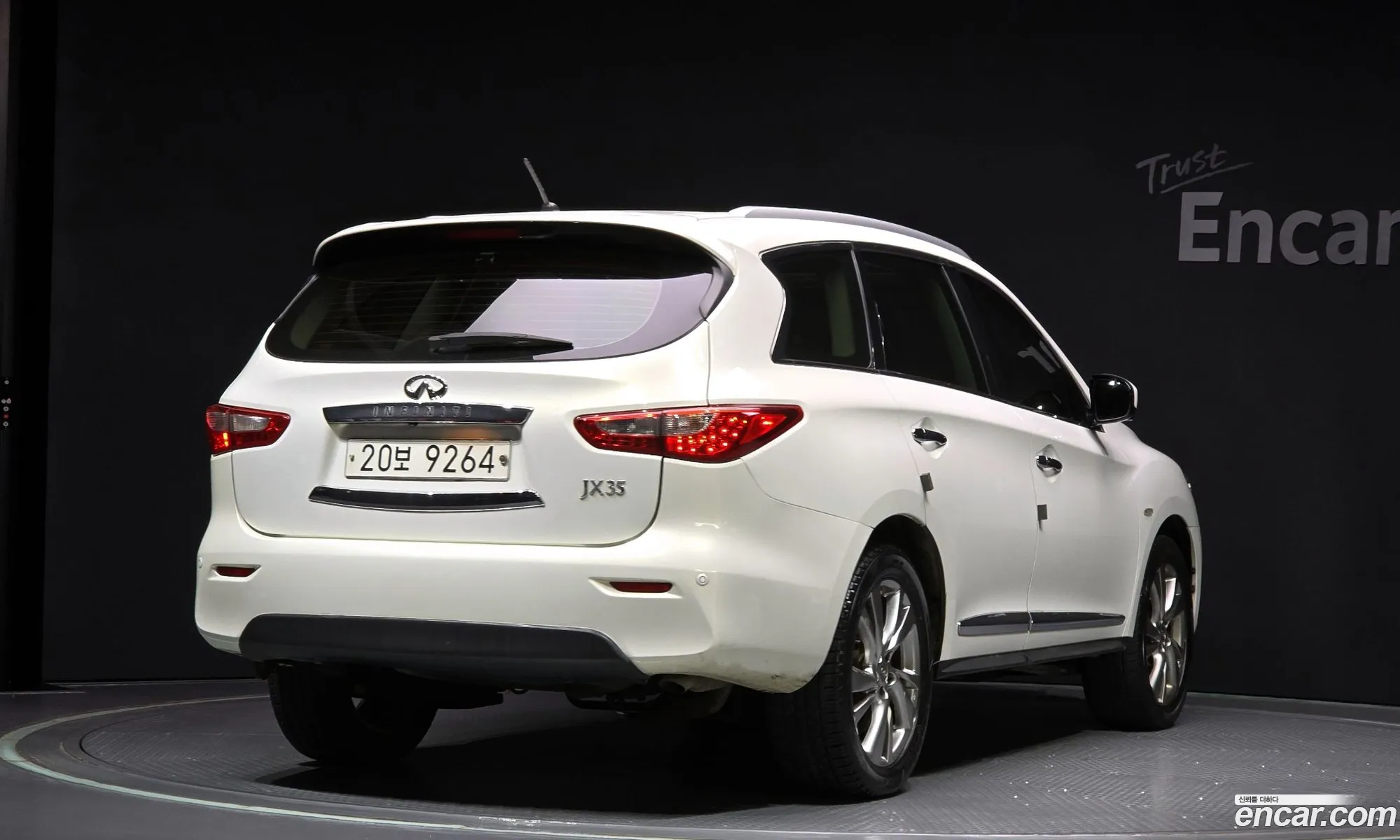 Infiniti JX35