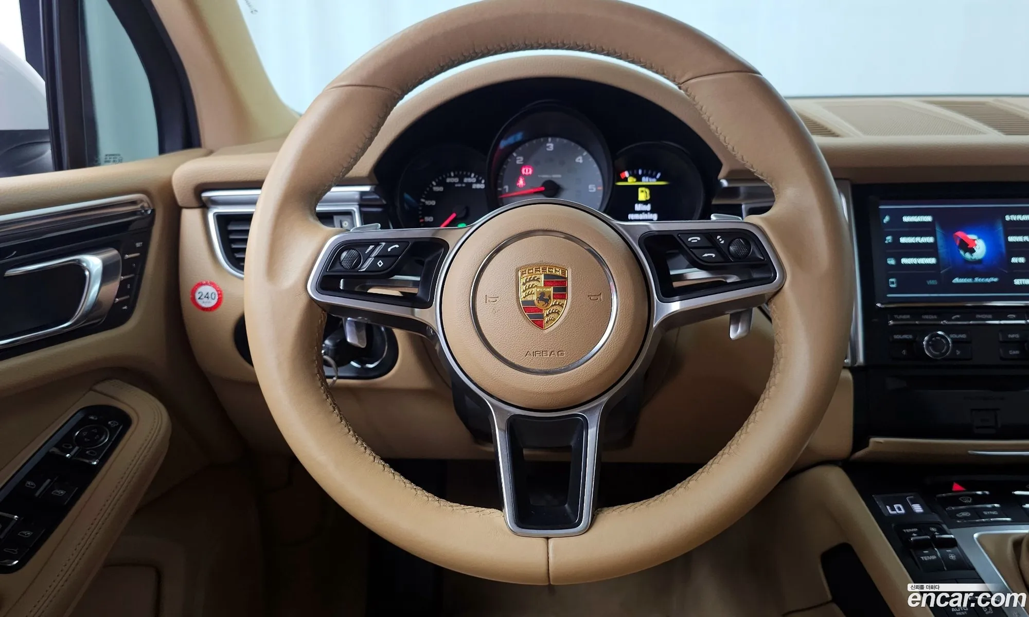 Porsche Macan 2014 WP1AD2954FLB81726 — 12