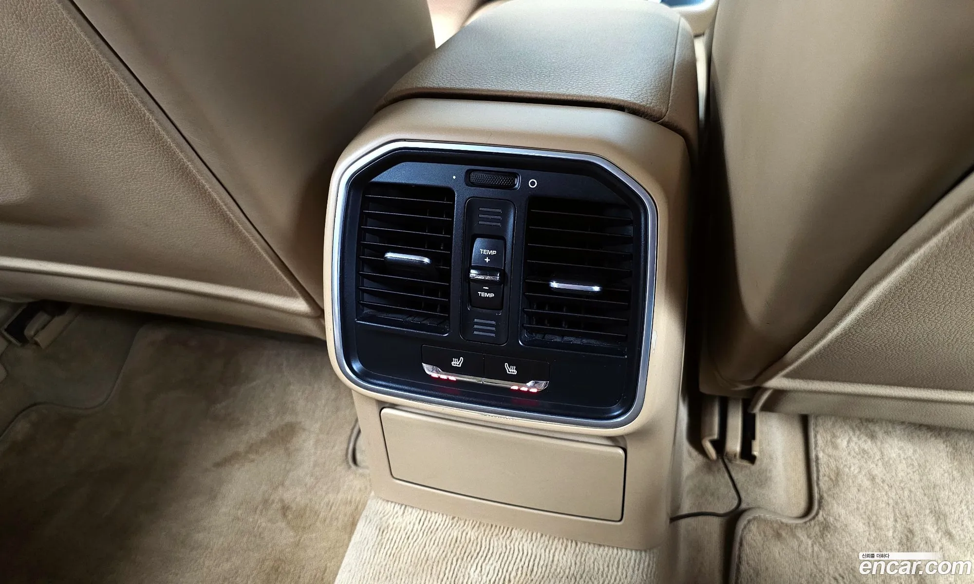 Porsche Macan 2014 WP1AD2954FLB81726 — 3