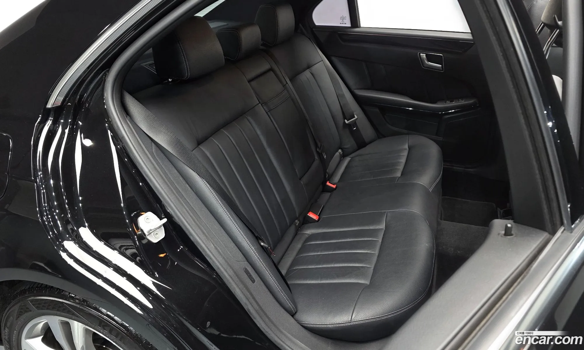 Mercedes-Benz E-Class W212 2014 WDDHF0CB6EB012427 — 6