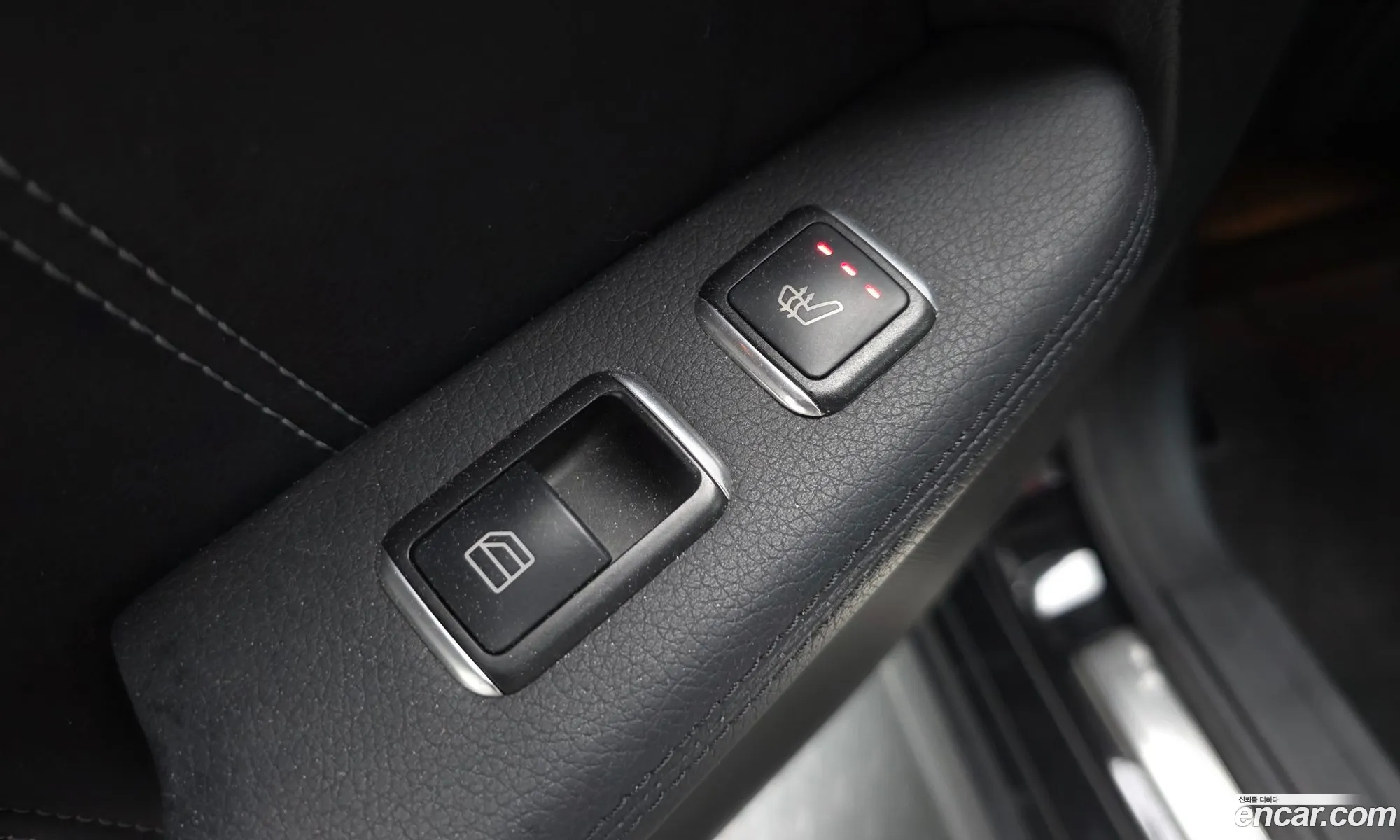 Mercedes-Benz E-Class W212 2014 WDDHF0CB6EB012427 — 10