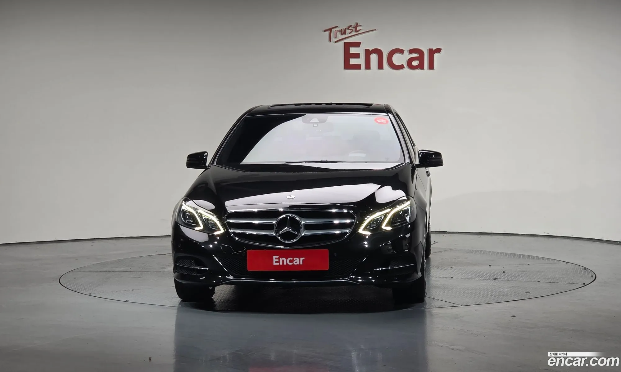 Mercedes-Benz E-Class W212 2014 WDDHF0CB6EB012427 — 11
