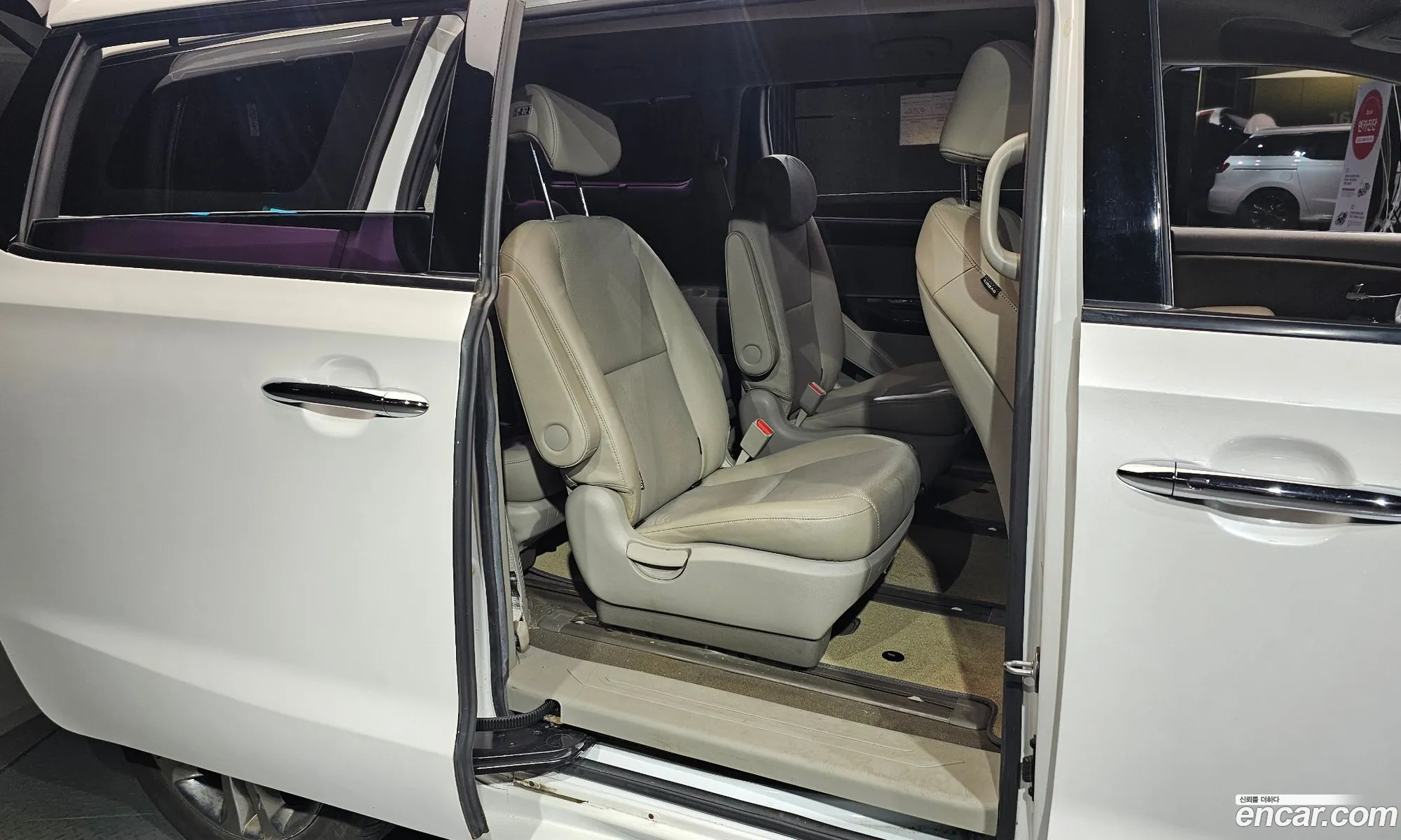 Kia Carnival 2018 — 8