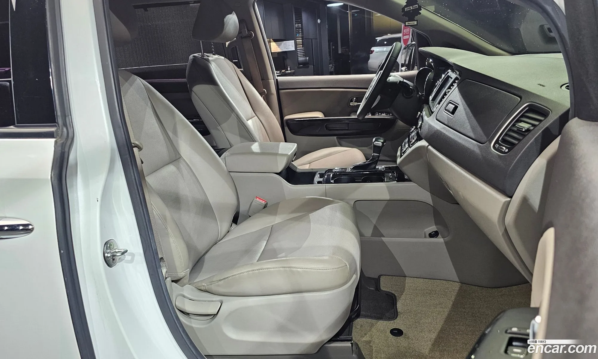 Kia Carnival 2018 — 9