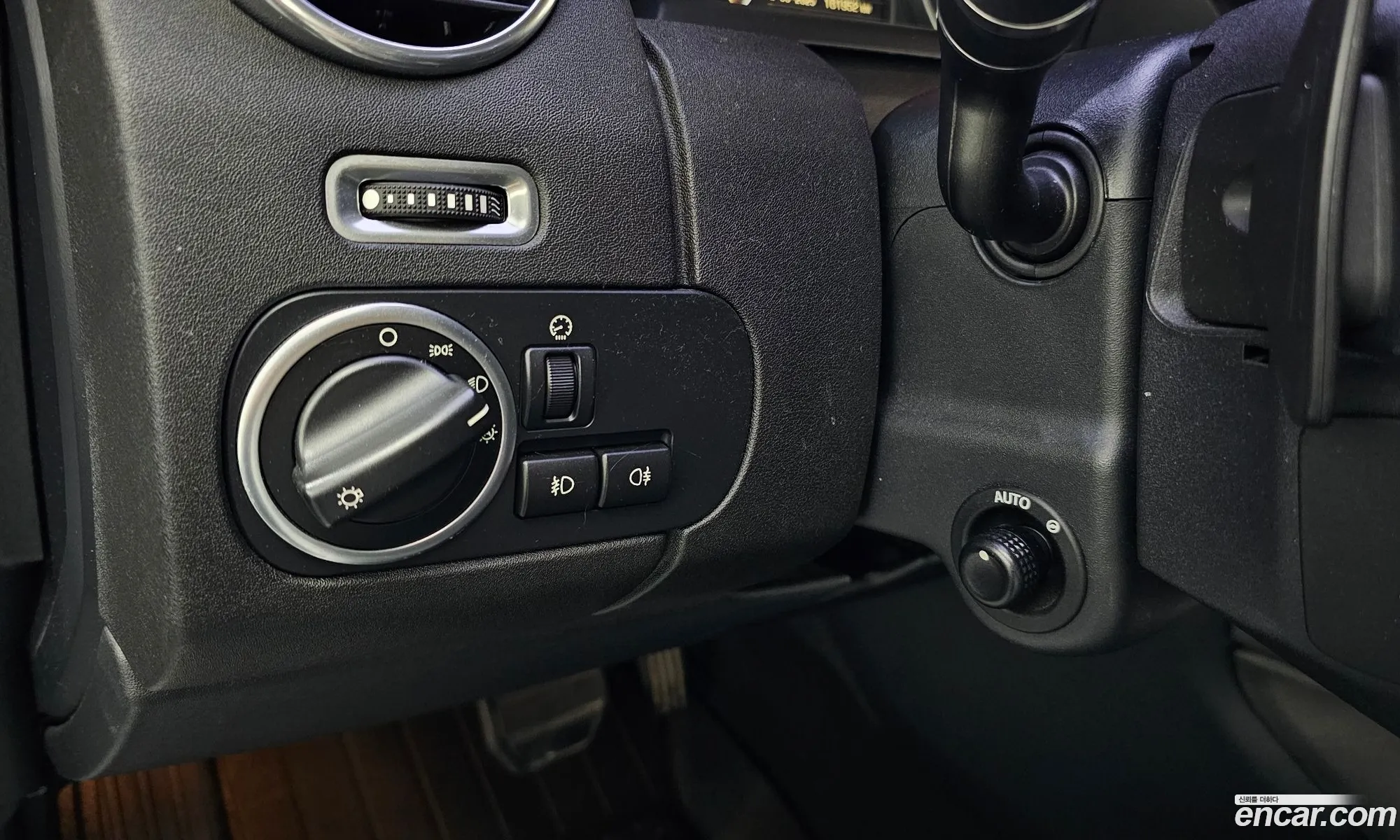 Land Rover Discovery 4 2015 SALLAAAG6FA739954 — 9