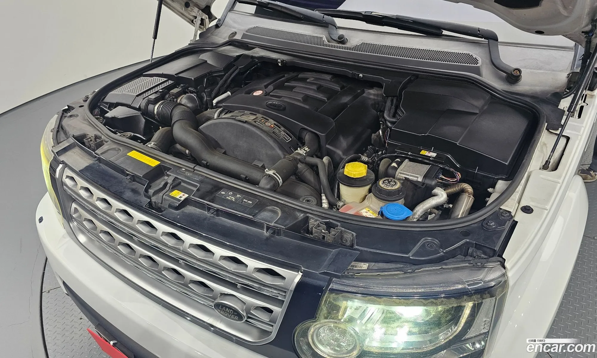 Land Rover Discovery 4 2015 SALLAAAG6FA739954 — 16