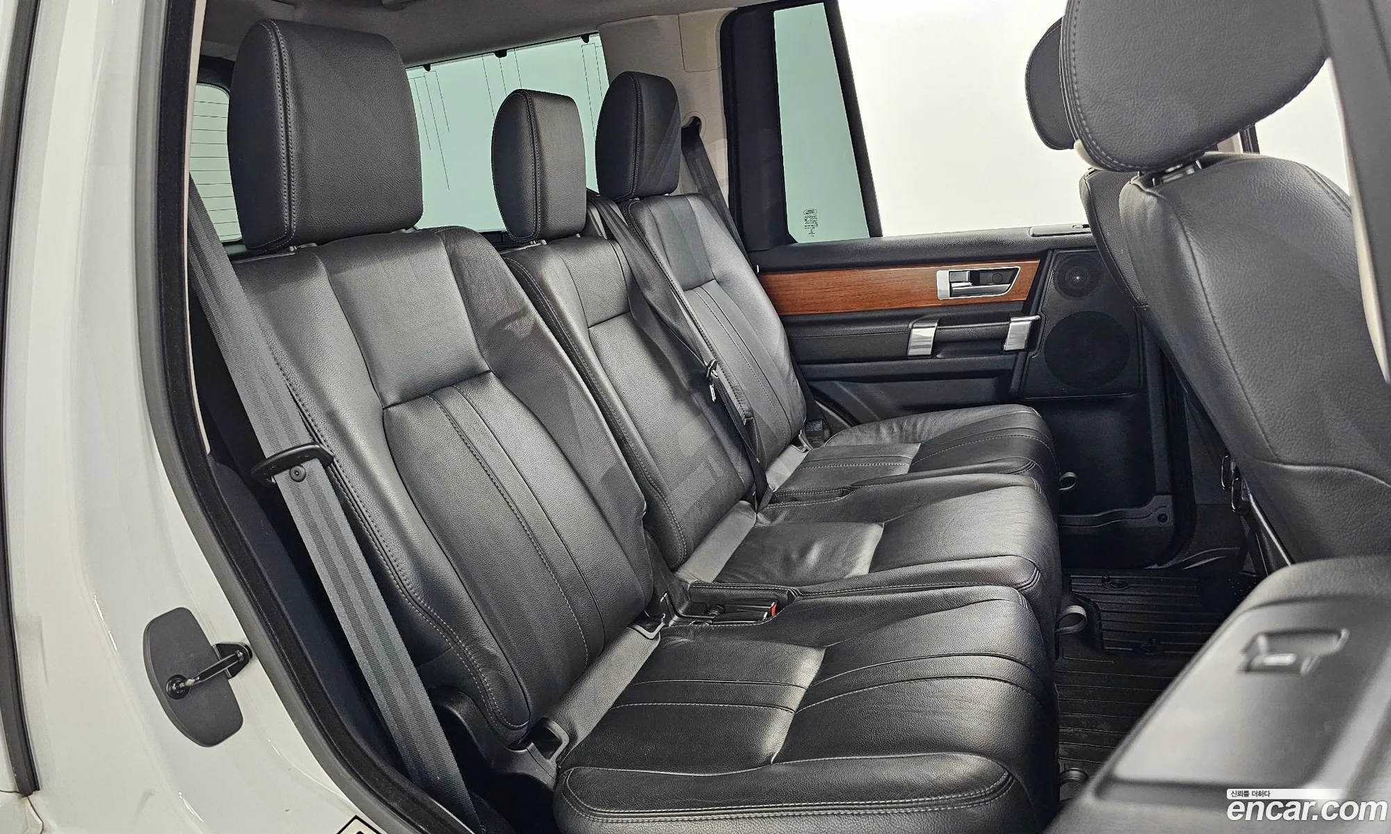 Land Rover Discovery 4 2015 SALLAAAG6FA739954 — 2