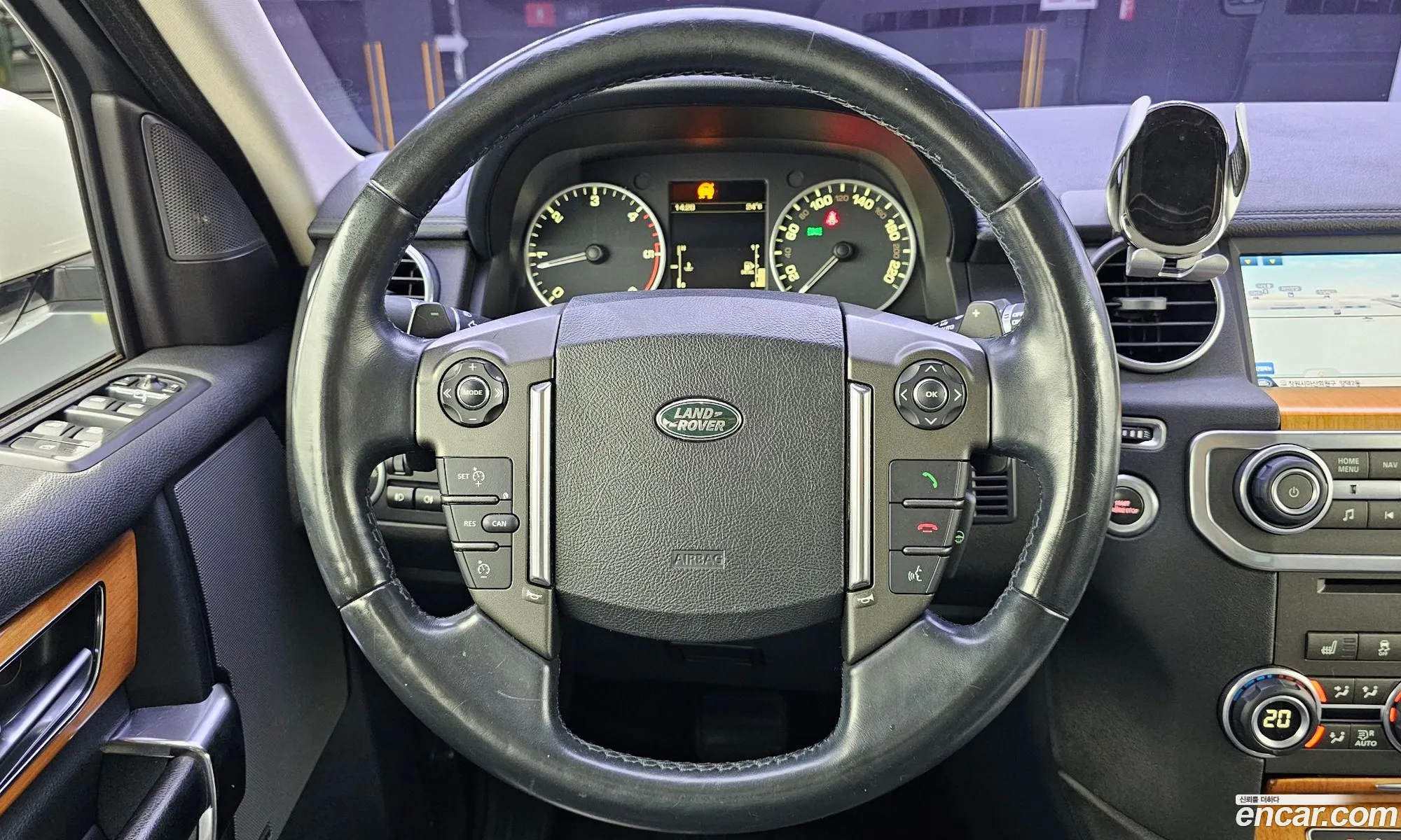 Land Rover Discovery 4 2015 SALLAAAG6FA739954 — 14