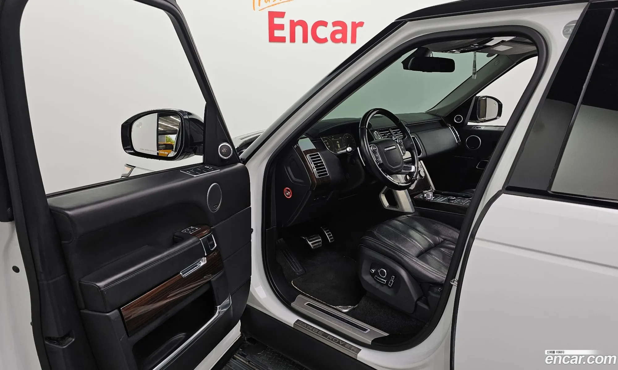 Land Rover Range Rover 2016 SALGA3JF0GA277986 — 4