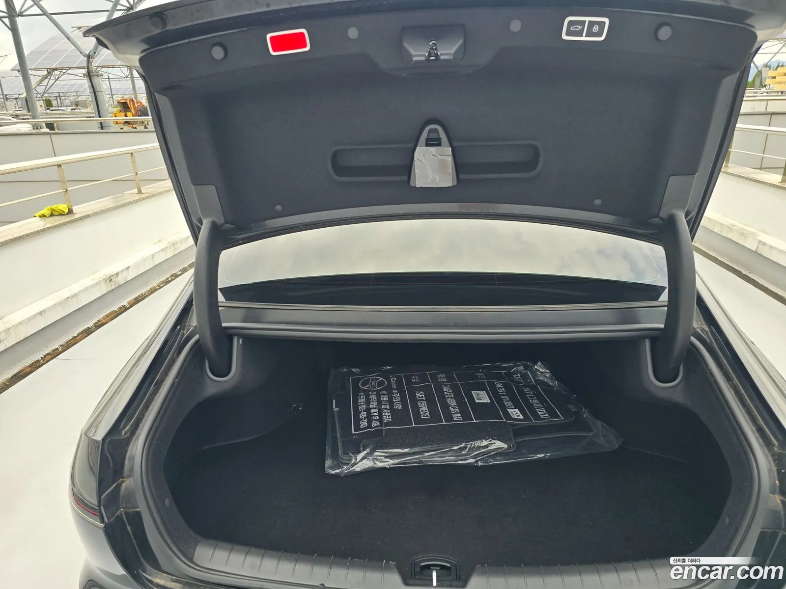 Hyundai Grandeur Hybrid 2024 — 12