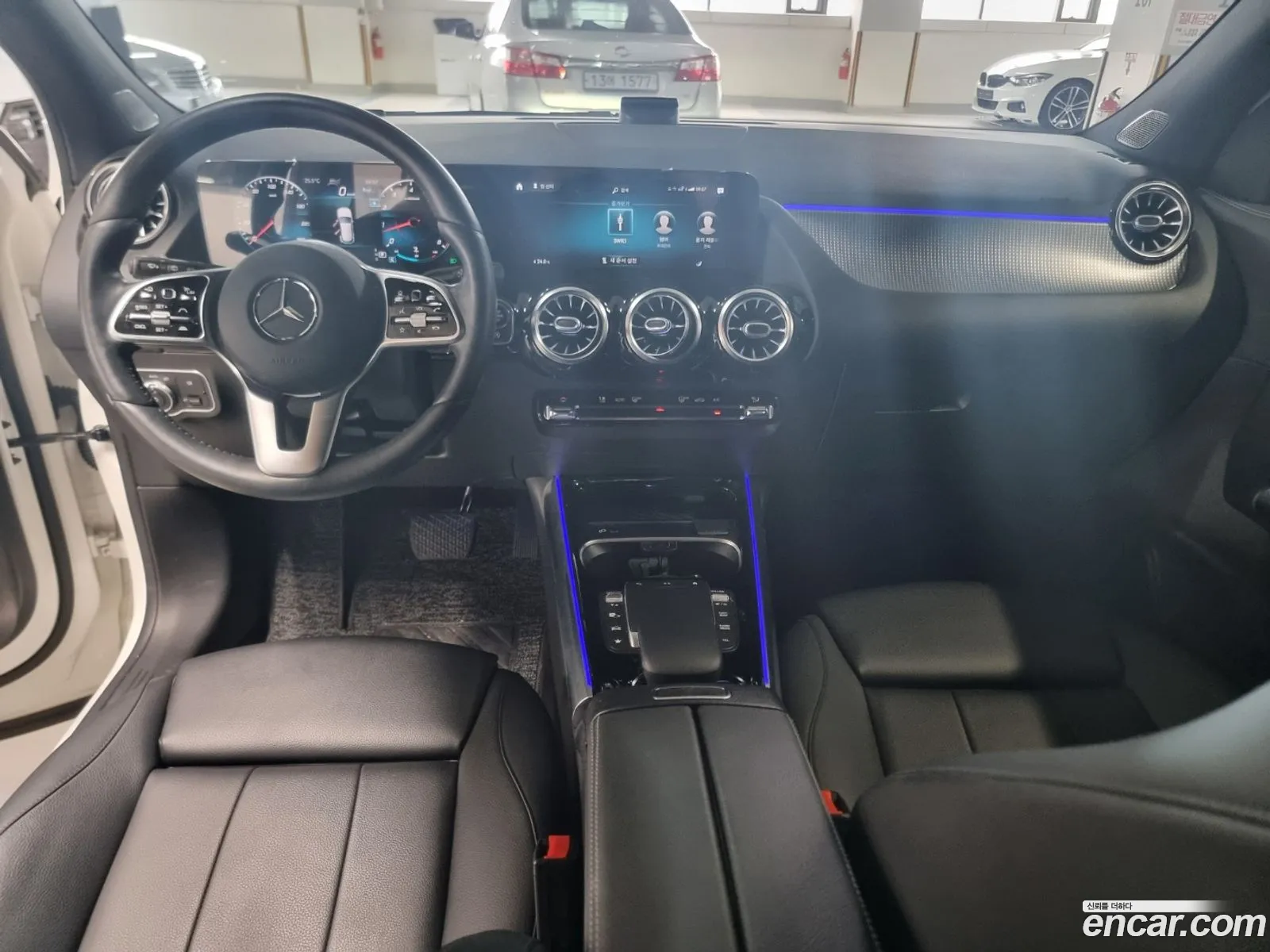 Mercedes-Benz GLA-Class H247 2021 — 13