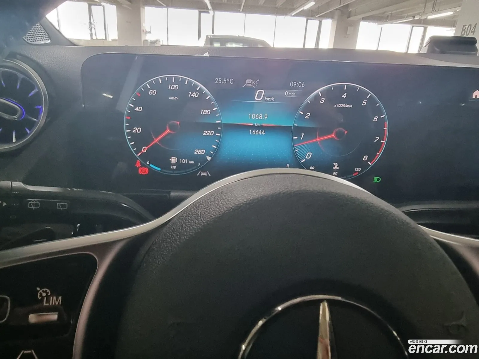 Mercedes-Benz GLA-Class H247 2021 — 2