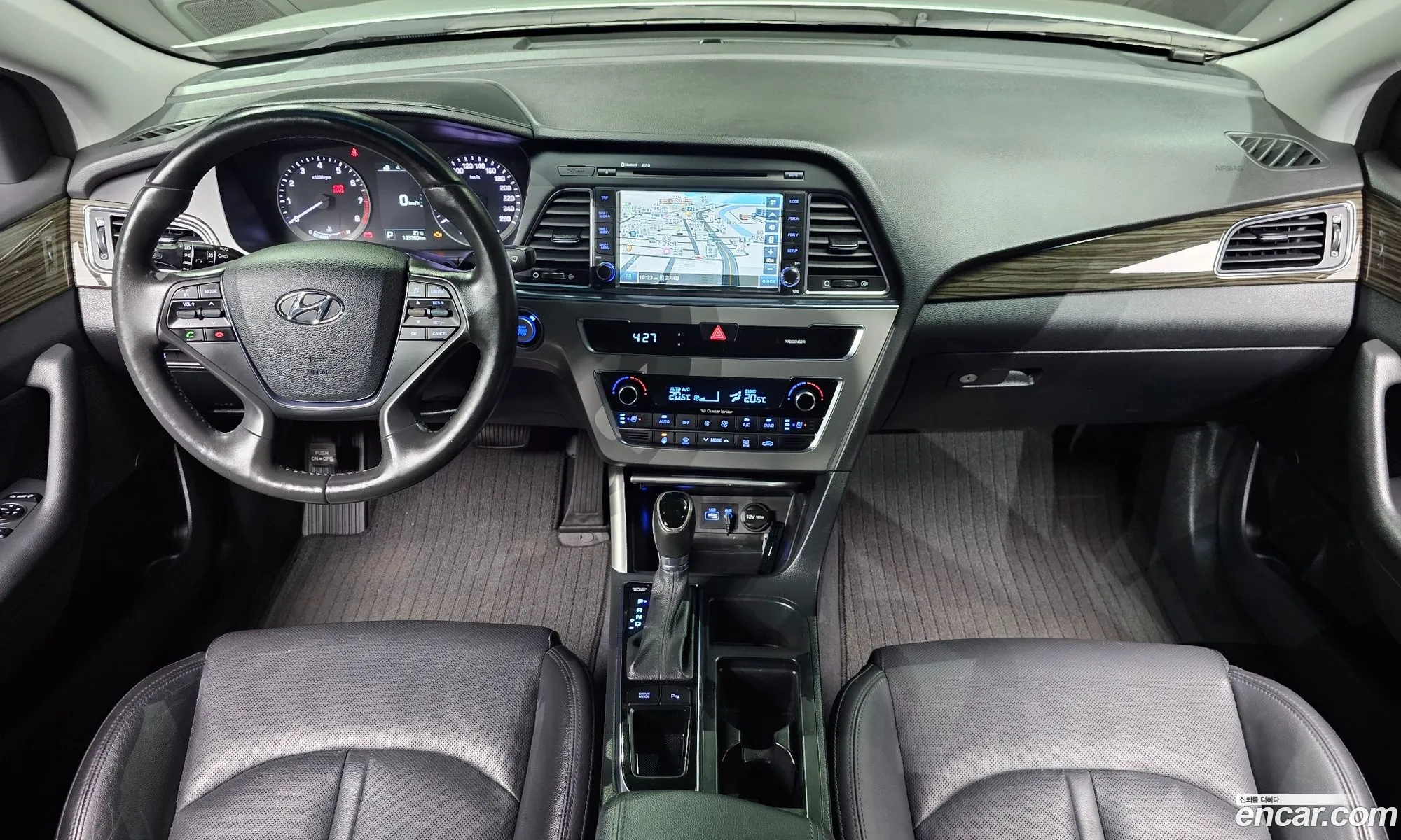 Hyundai LF Sonata 2014 — 10