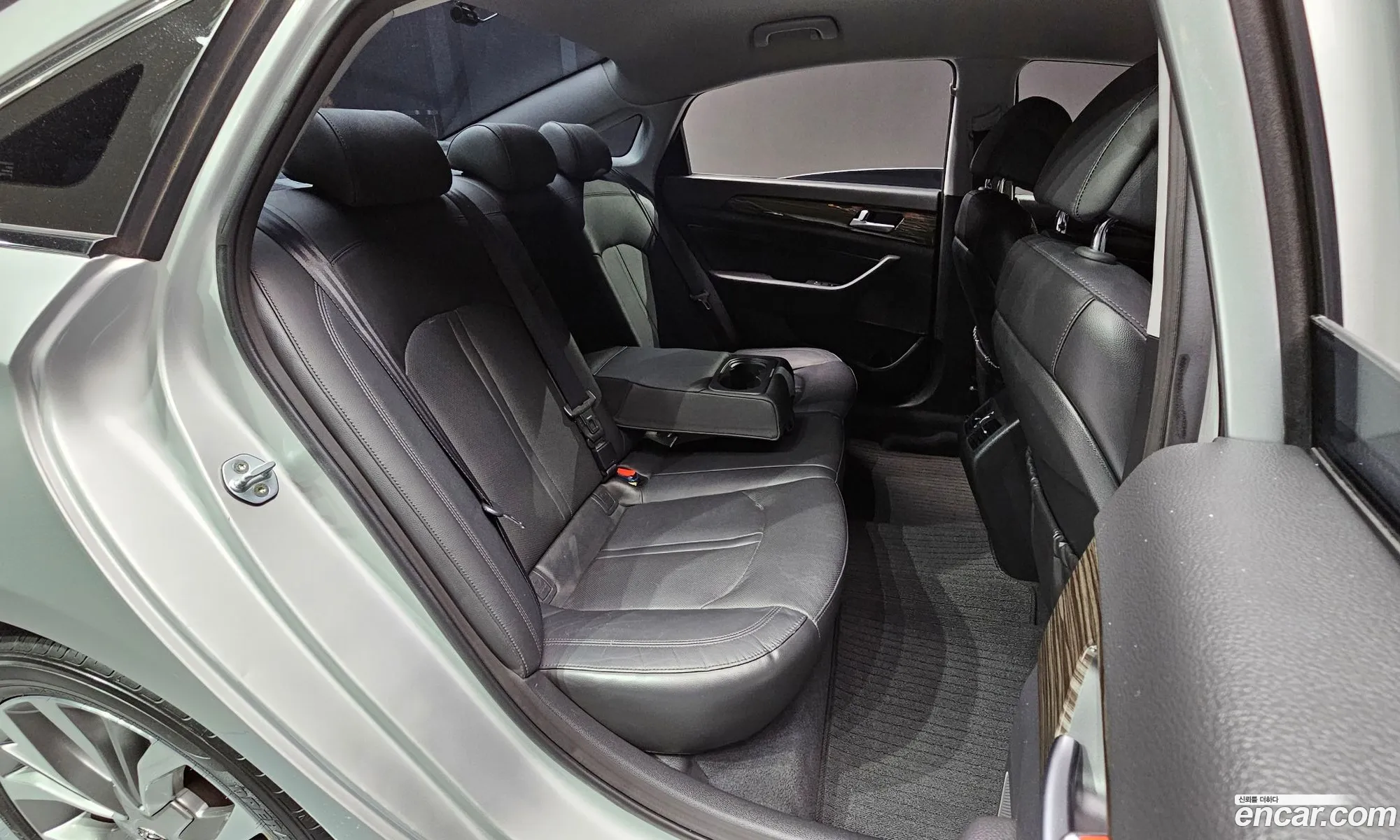 Hyundai LF Sonata 2014 — 17