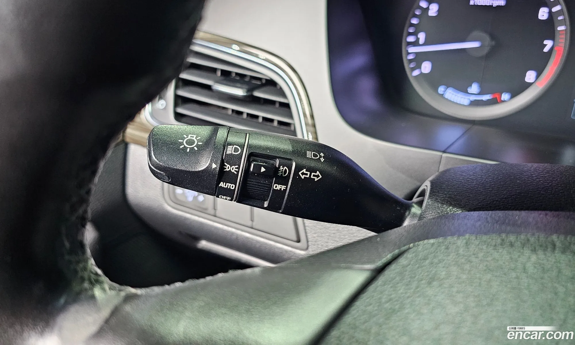 Hyundai LF Sonata 2014 — 14