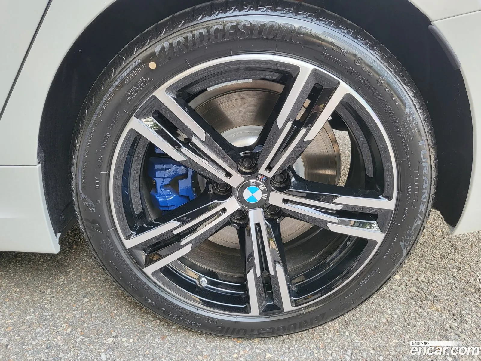BMW 3 Series 2025 — 16