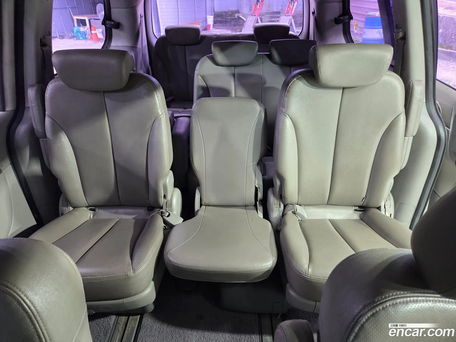 Kia Carnival R 2010 — 2