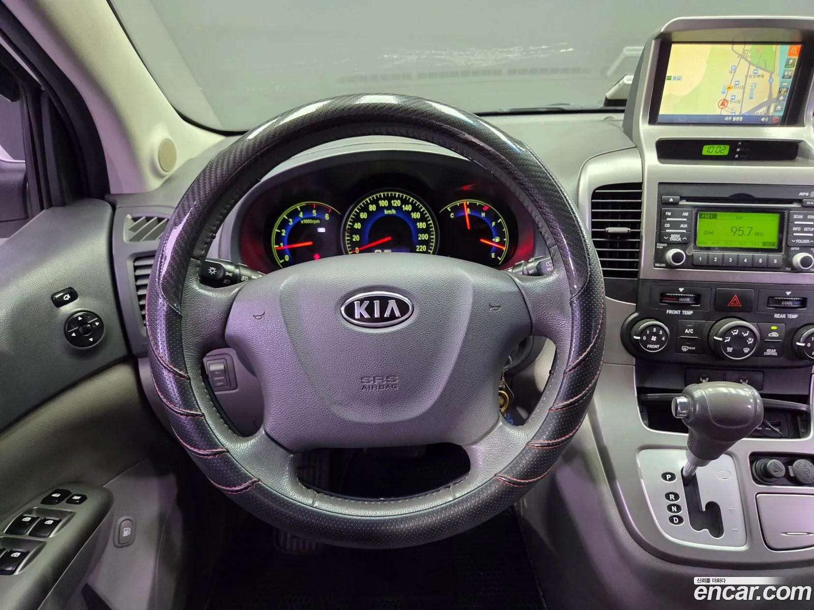 Kia Carnival R 2010 — 13