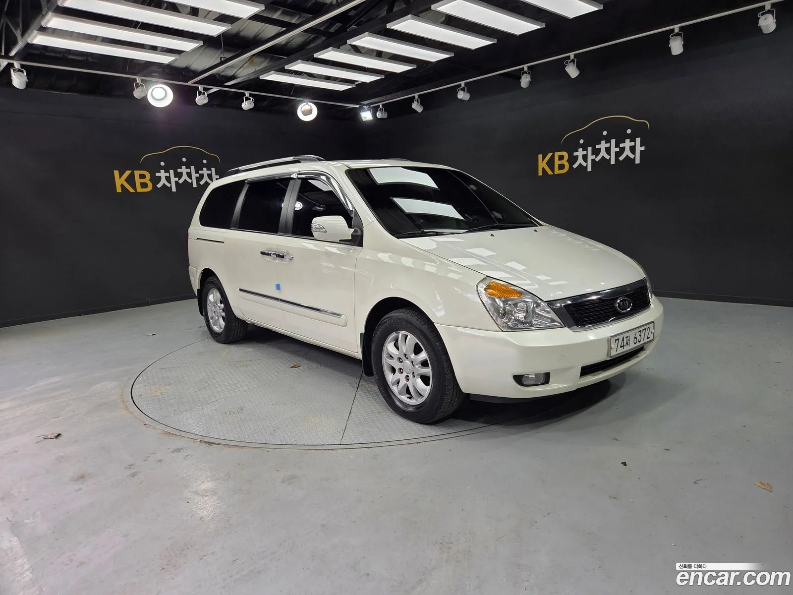 Kia Carnival R 2010 — 9
