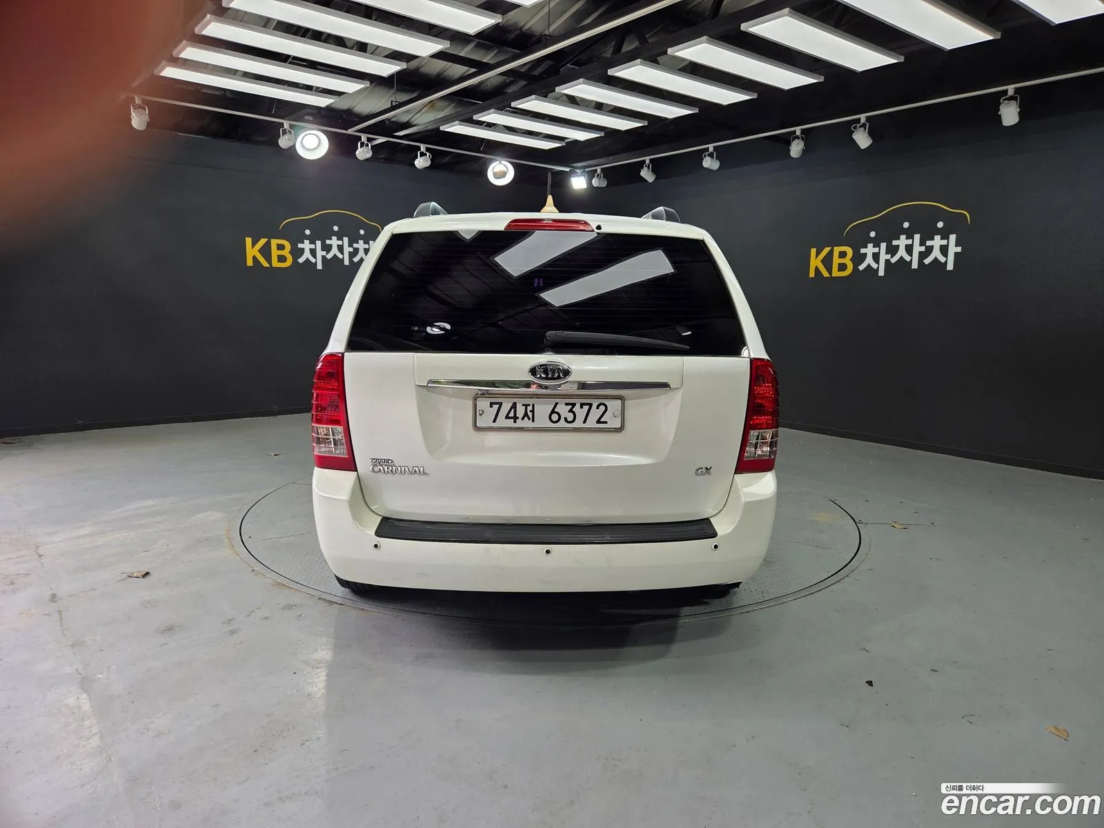 Kia Carnival R 2010 — 8