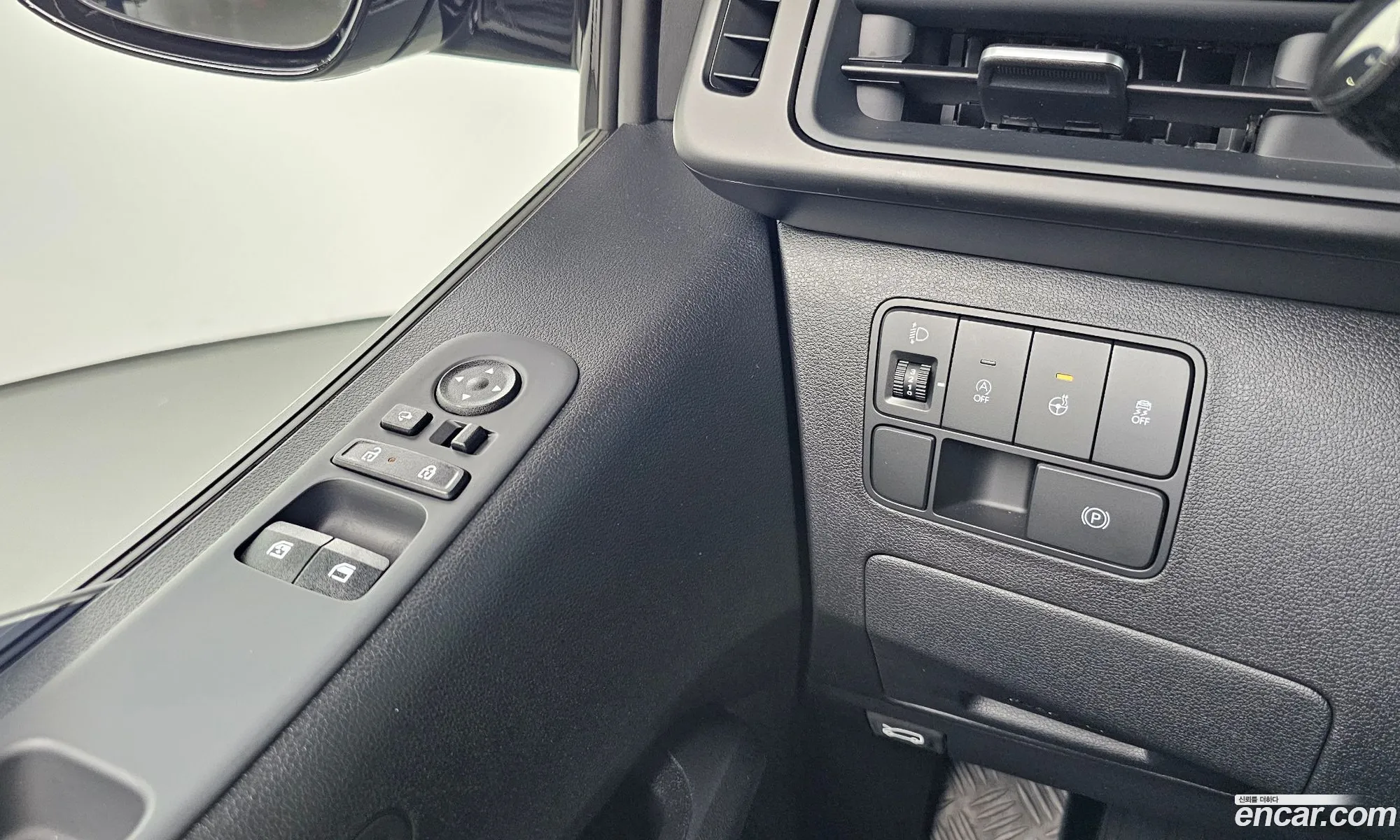 Hyundai Staria 2025 — 14