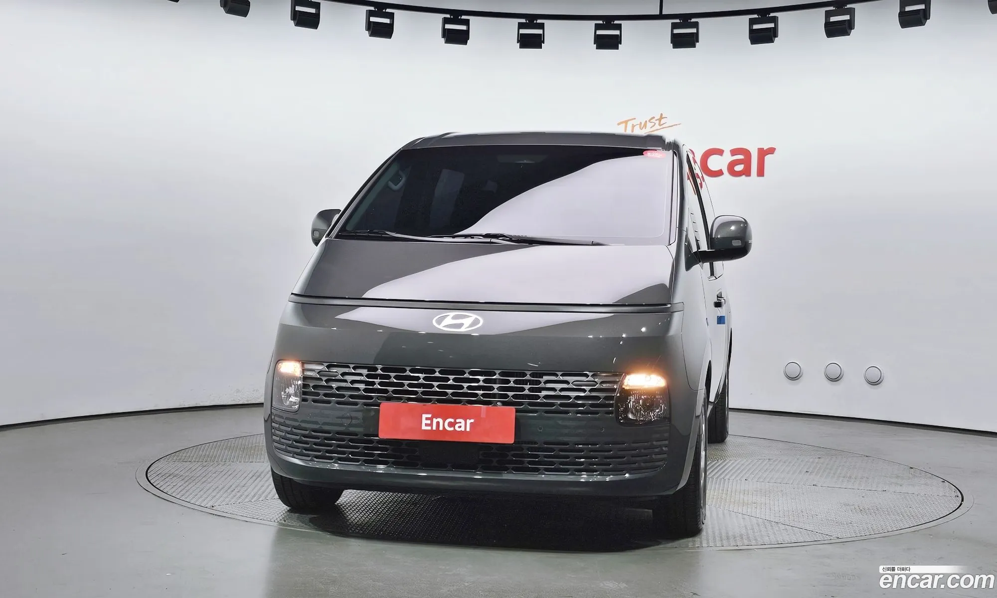 Hyundai Staria 2025 — 6