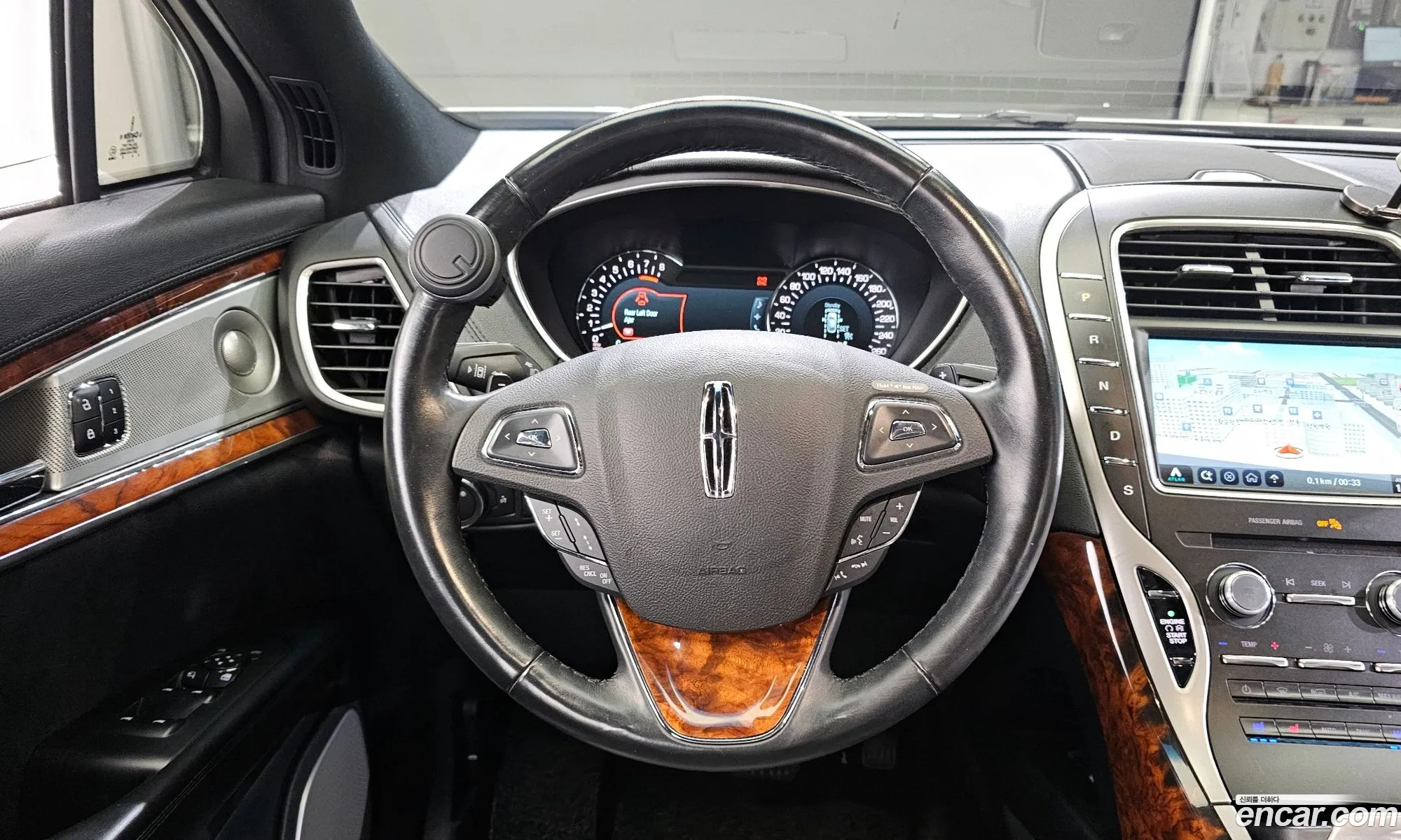 Lincoln MKX 2017 2LMPJ8LP1HBL19436 — 12