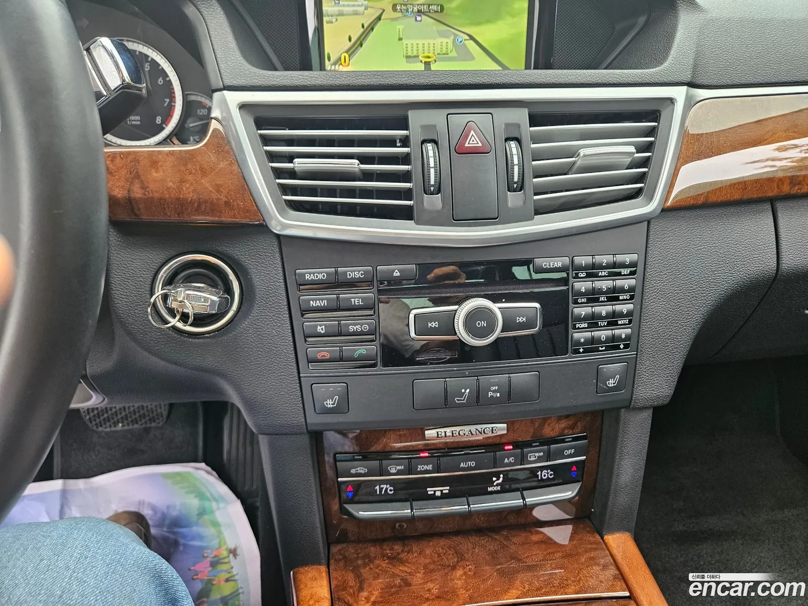 Mercedes-Benz E-Class W212 2012 — 14