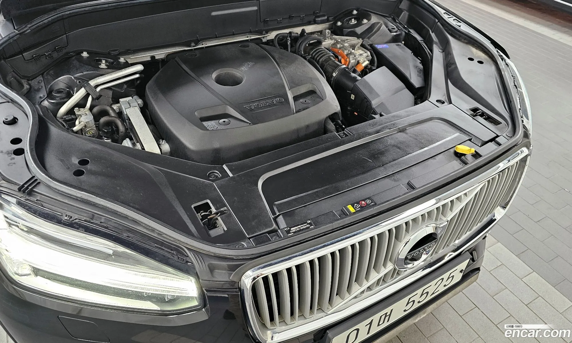 Volvo XC90 2017 YV1LFBC0DH1163735 — 19