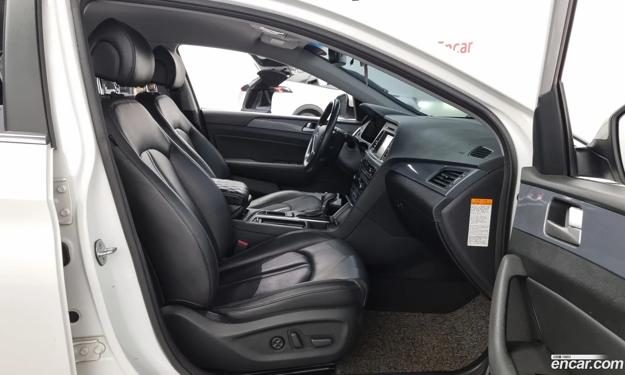 Hyundai LF Sonata Hybrid 2015 — 15