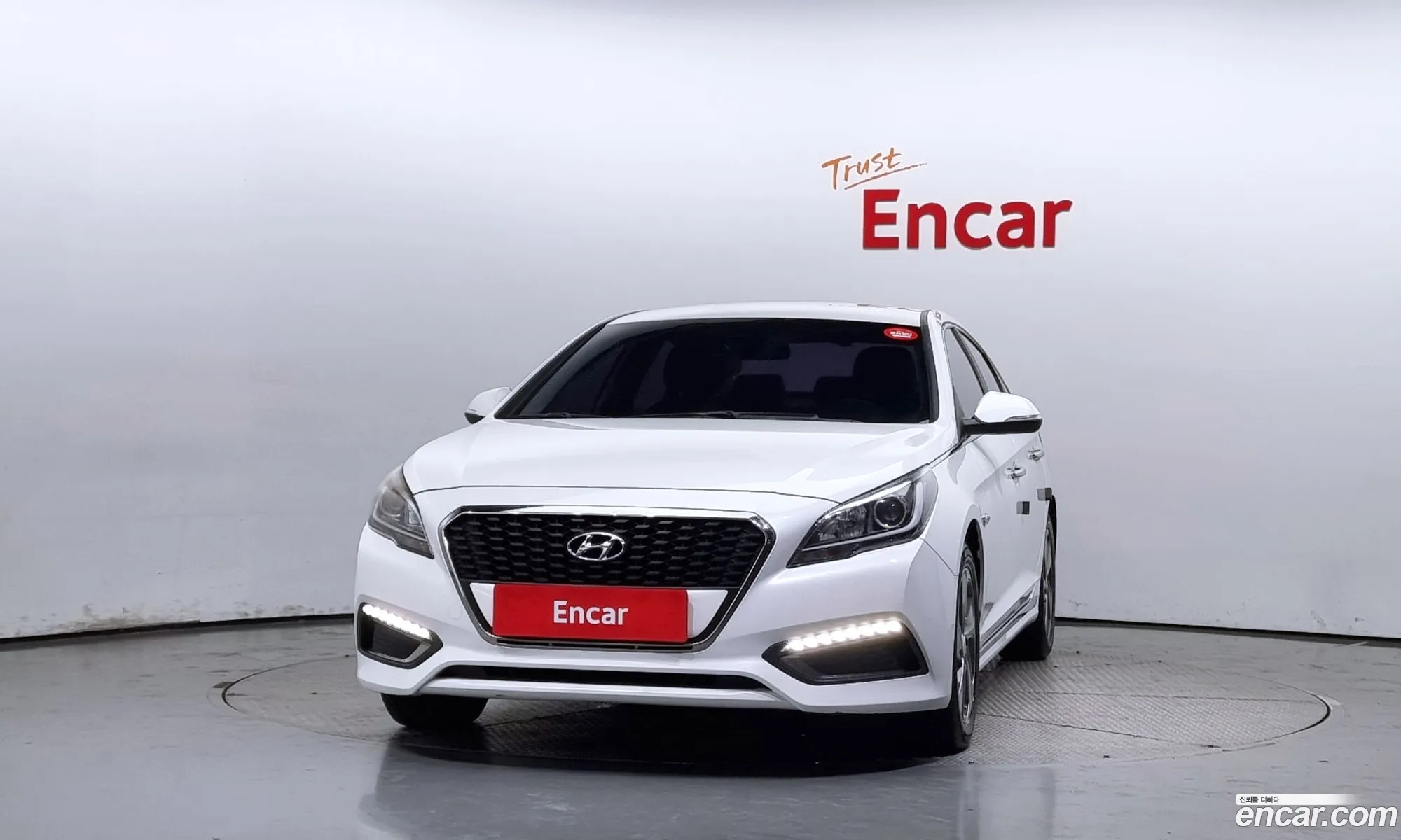 Hyundai LF Sonata Hybrid 2015 — 18