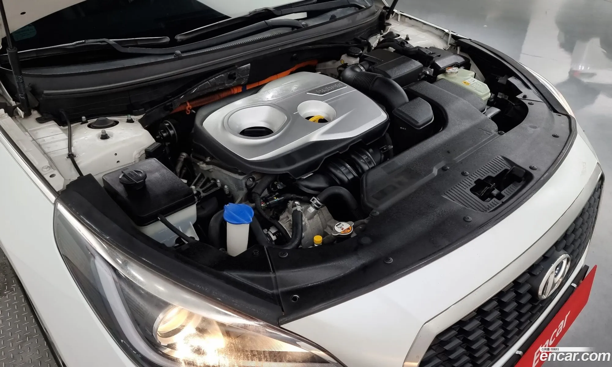 Hyundai LF Sonata Hybrid 2015 — 11