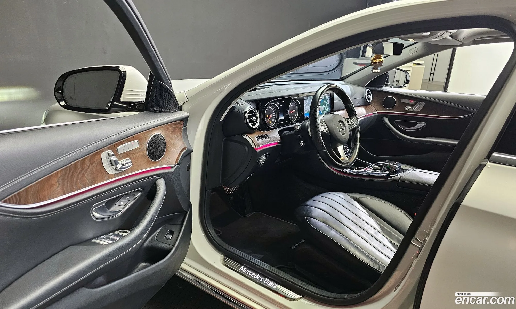 Mercedes-Benz E-Class W213 2016 — 8