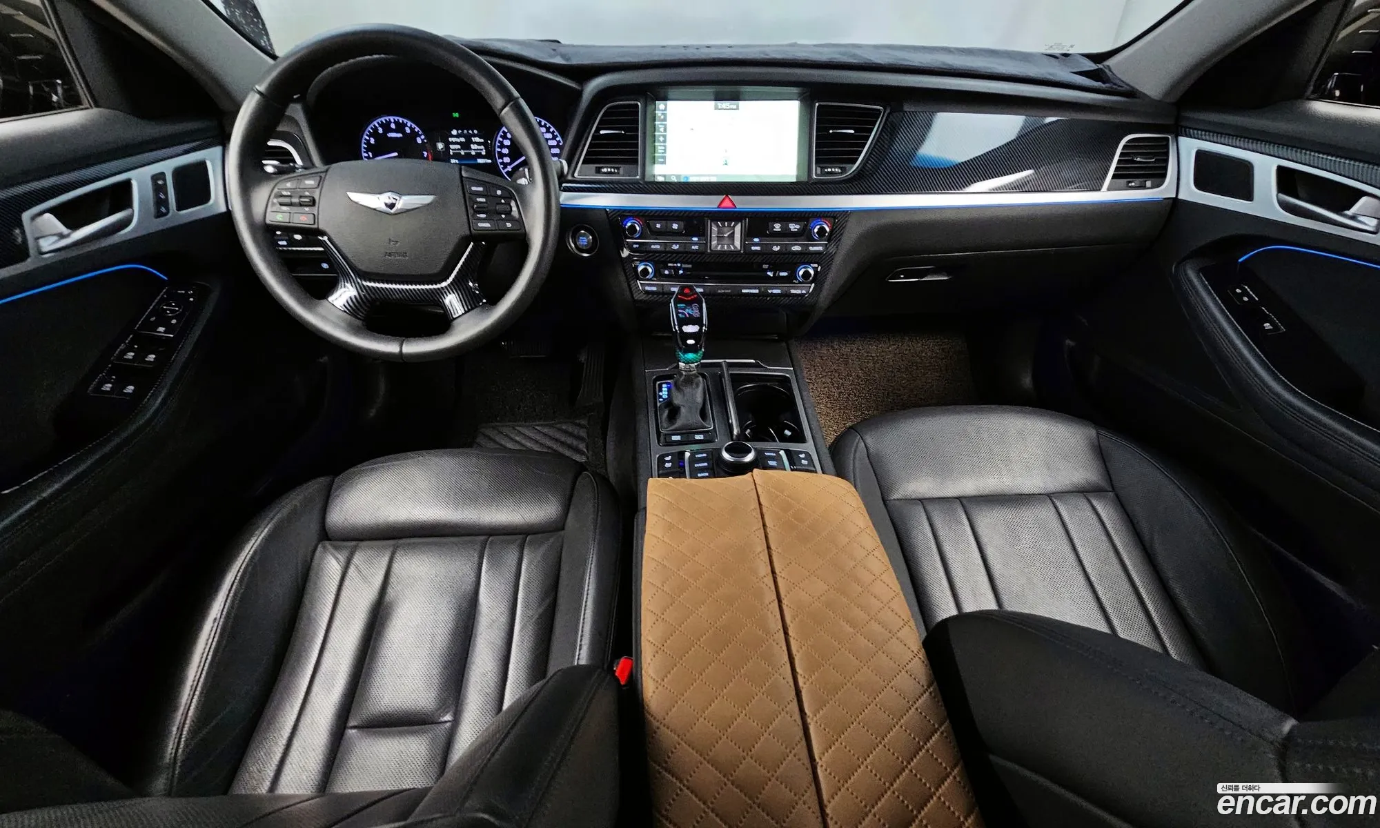 Hyundai Genesis DH 2014 — 17