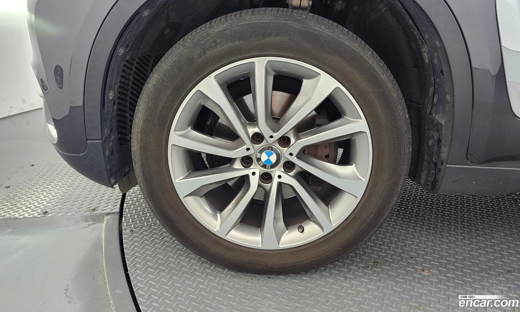 BMW X6 2017 WBAKV2104H0V43512 — 13