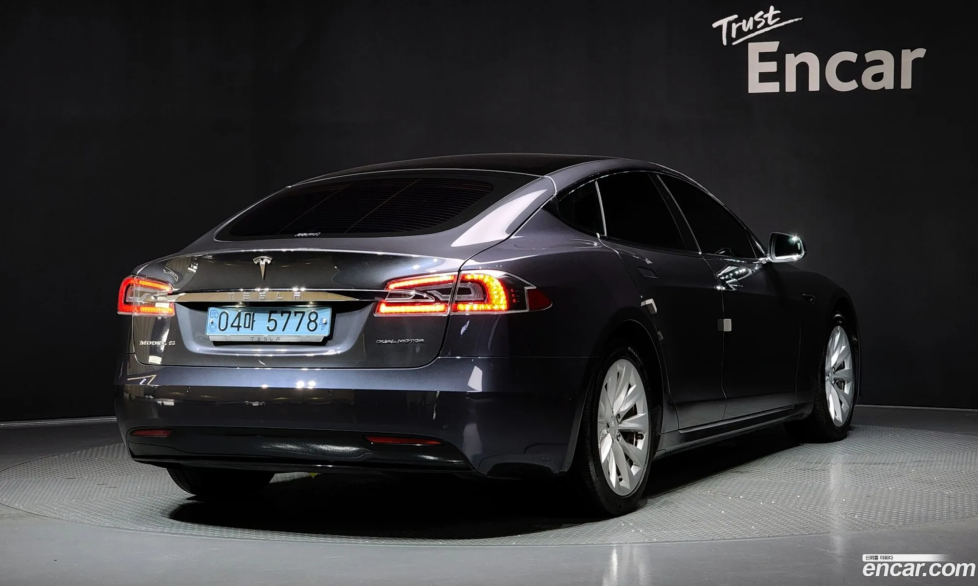 Tesla Model S 2018 5YJSA1E26JF273680 — 9