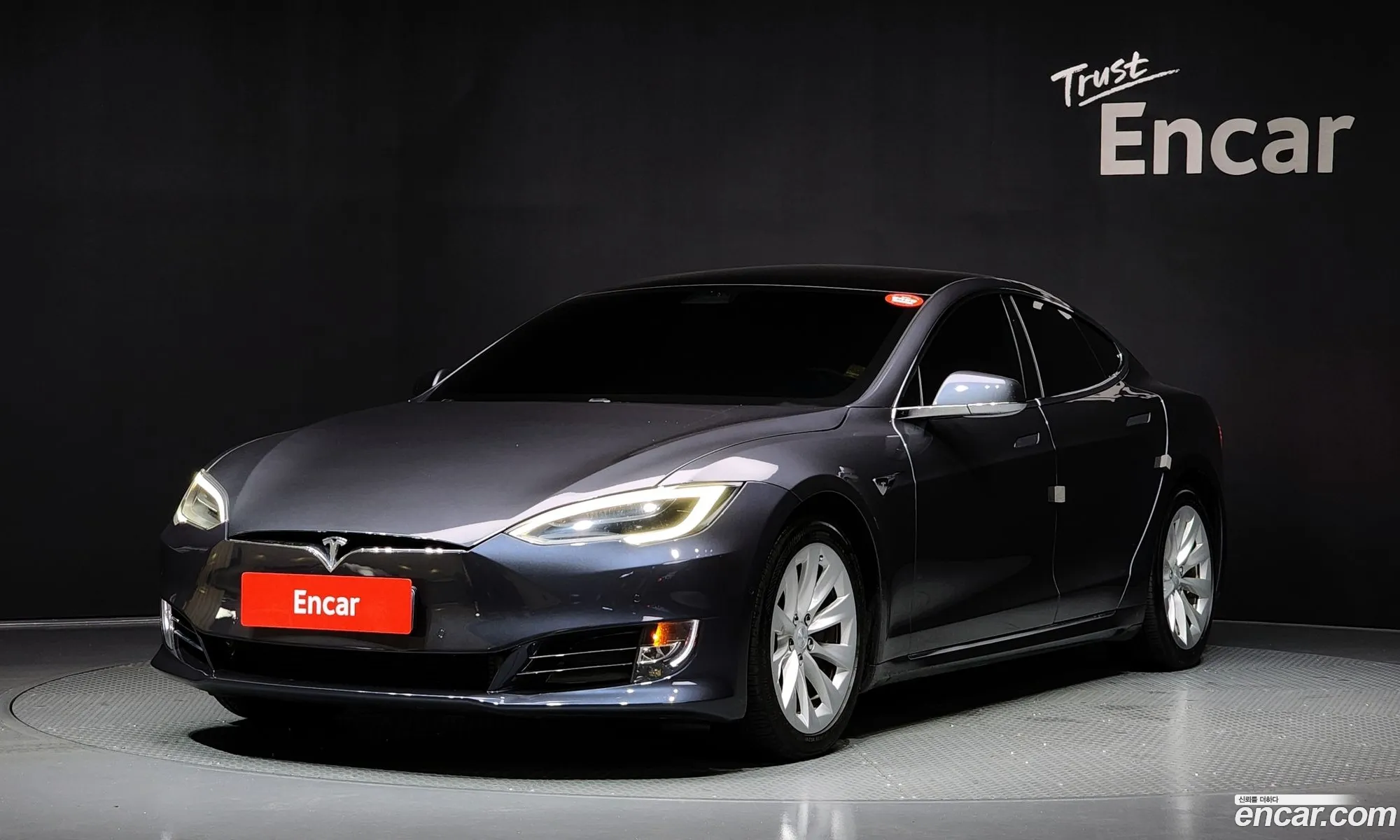 Tesla Model S 2018 5YJSA1E26JF273680 — 18