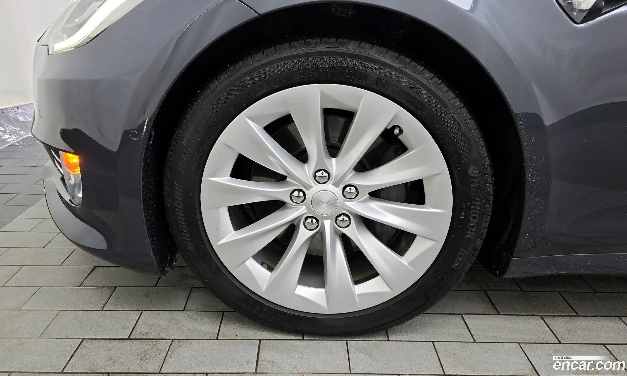 Tesla Model S 2018 5YJSA1E26JF273680 — 10