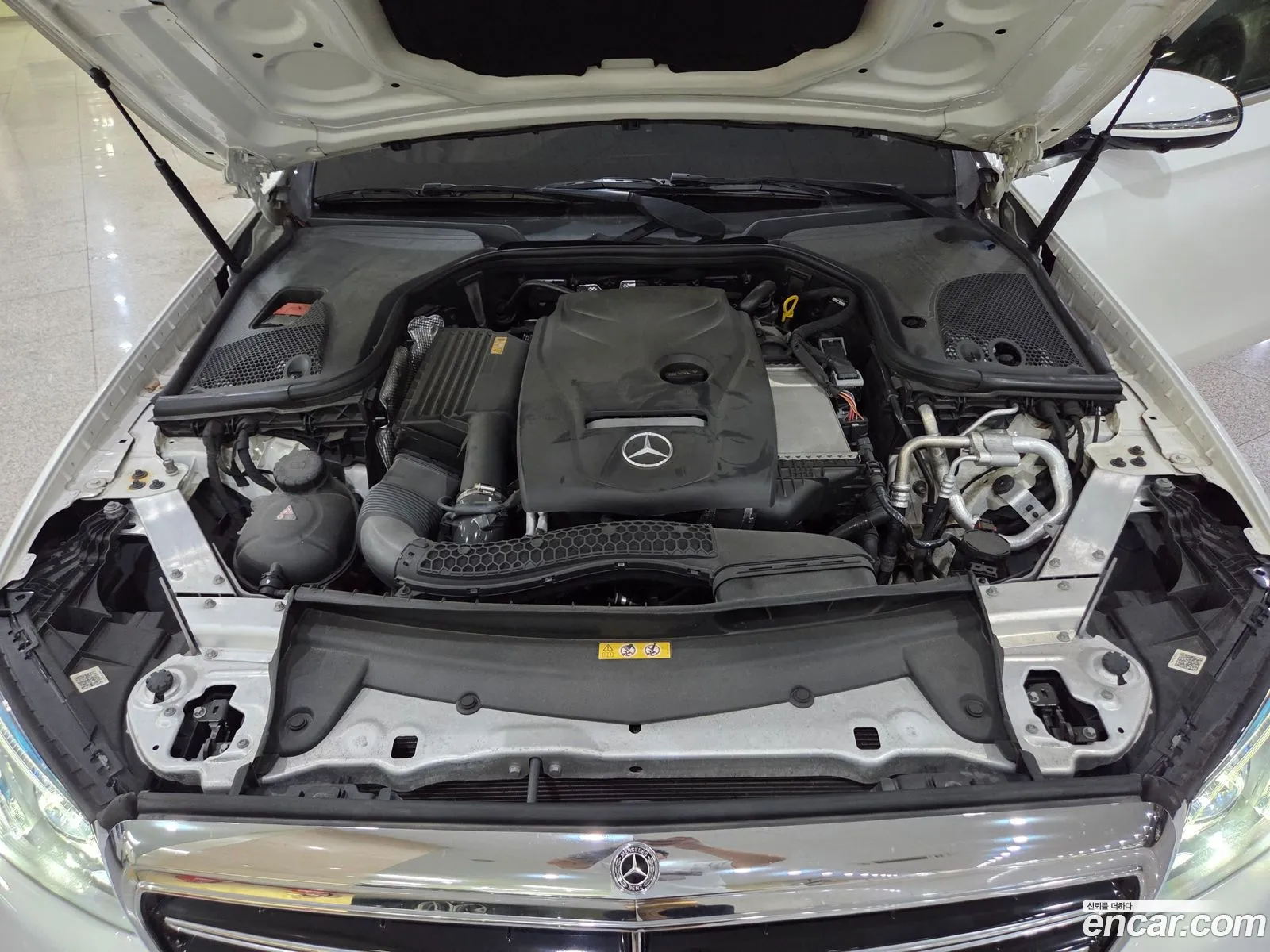 Mercedes-Benz E-Class W213 2016 — 10