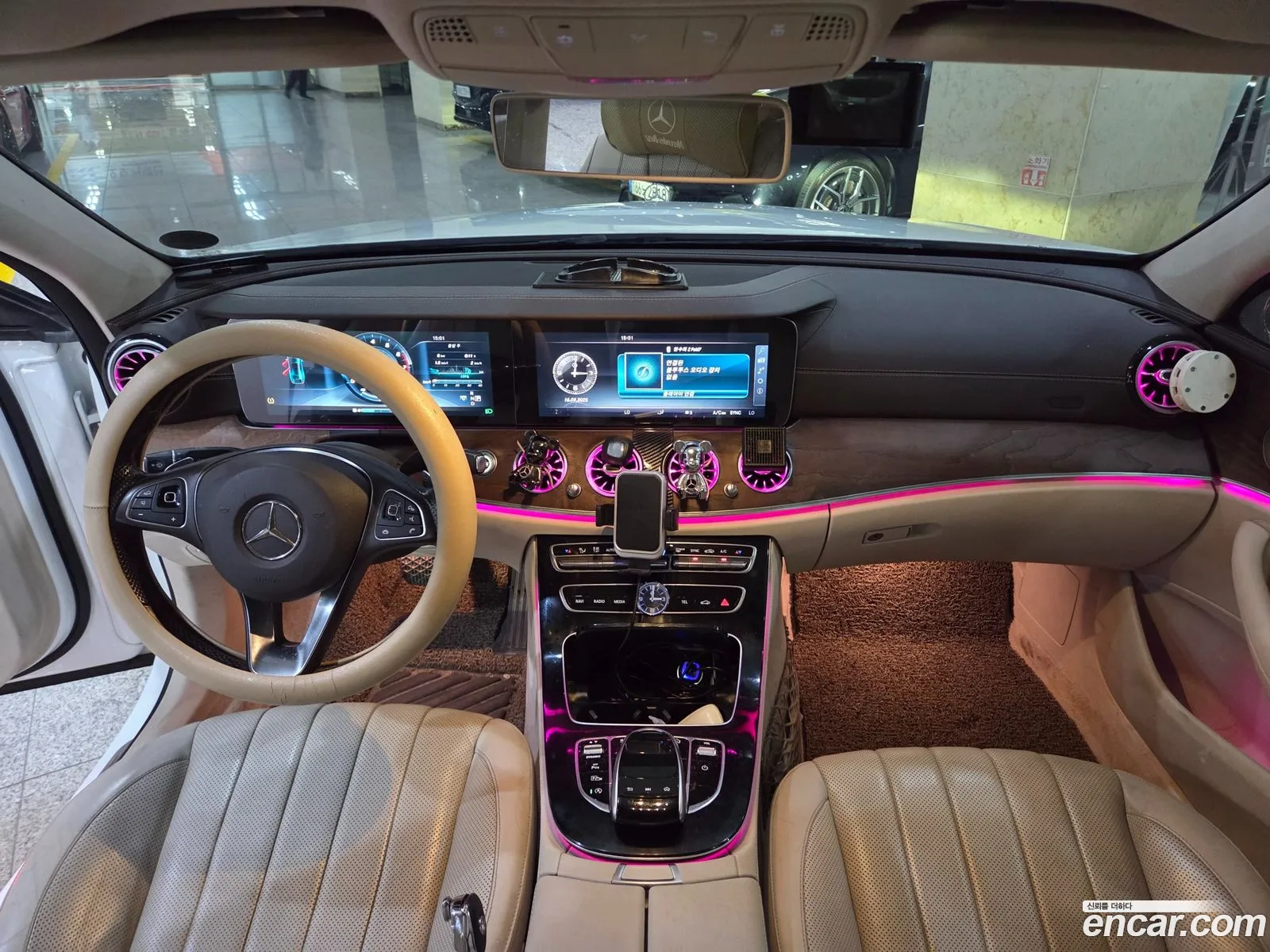 Mercedes-Benz E-Class W213 2016 — 11