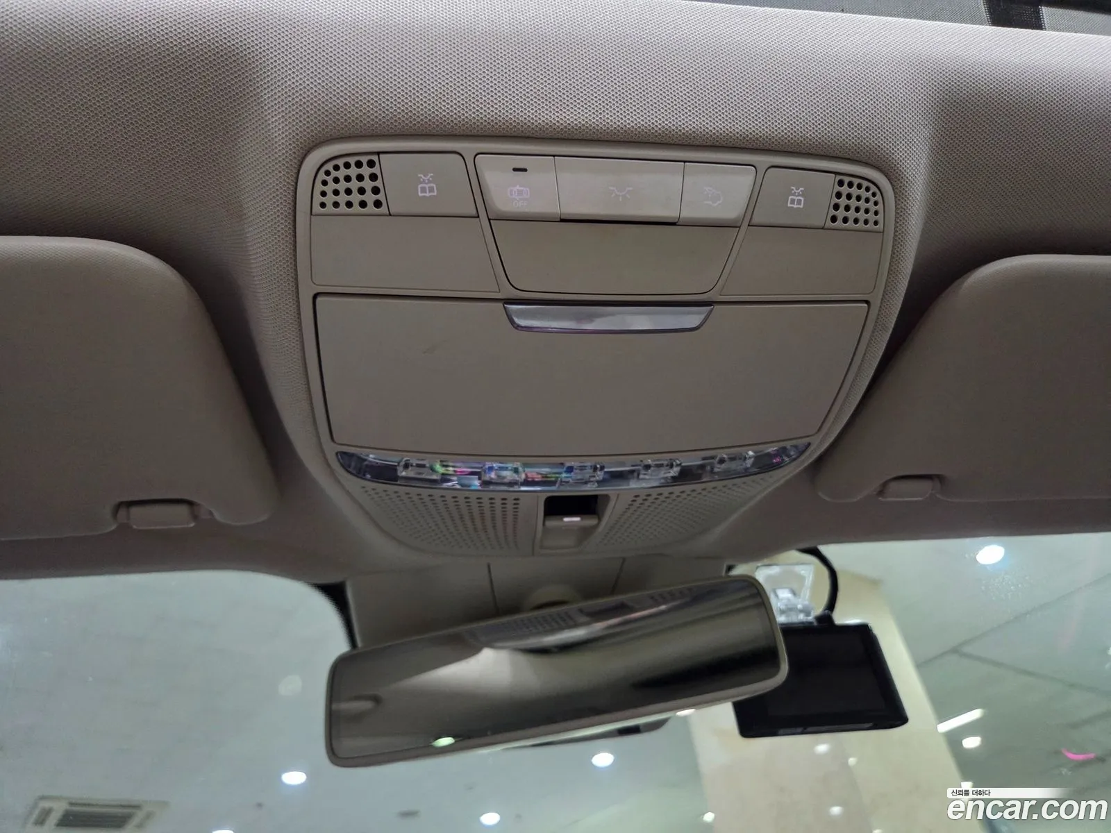 Mercedes-Benz E-Class W213 2016 — 13